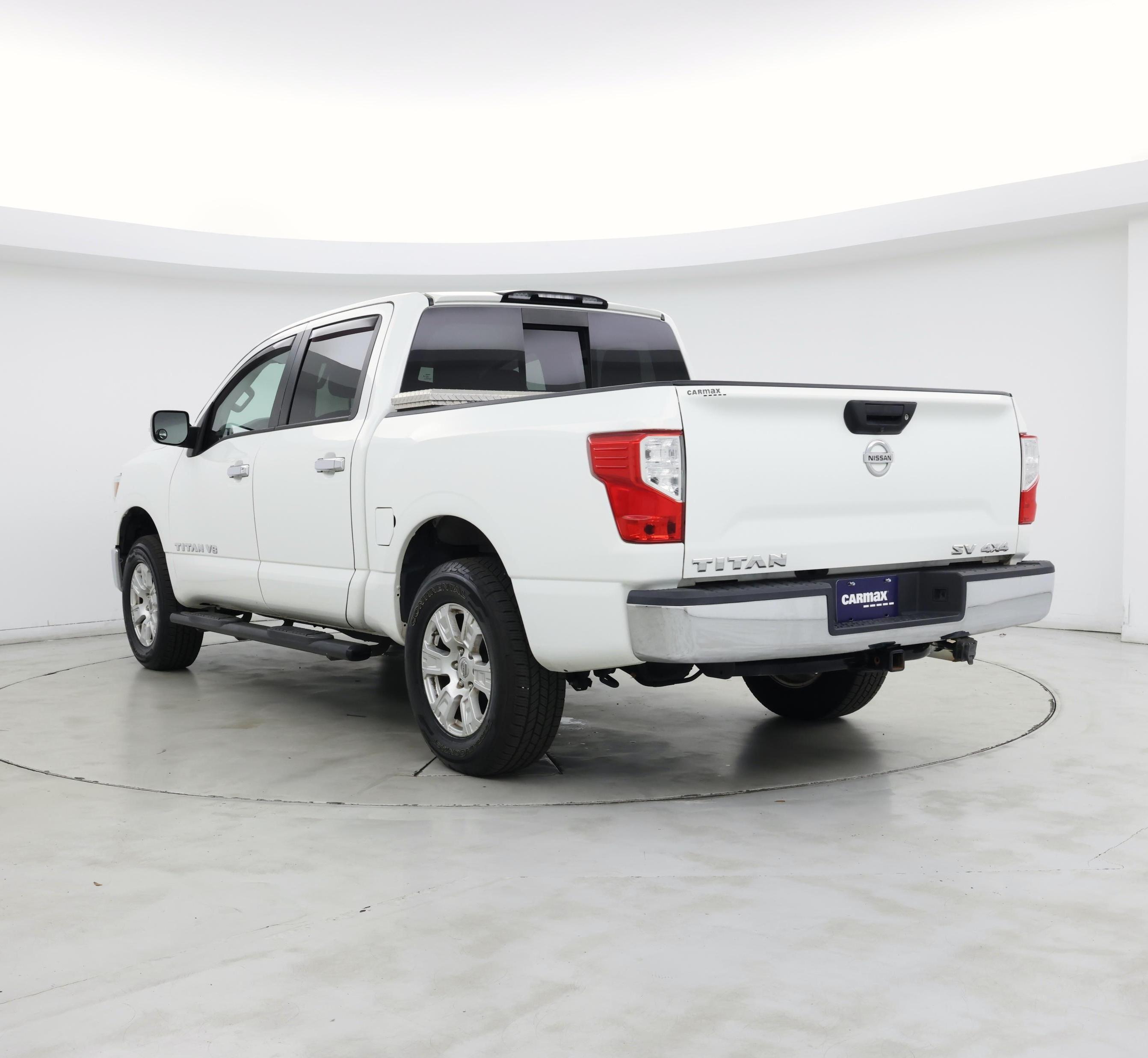 Thumbnail: 2019 Nissan Titan - 2