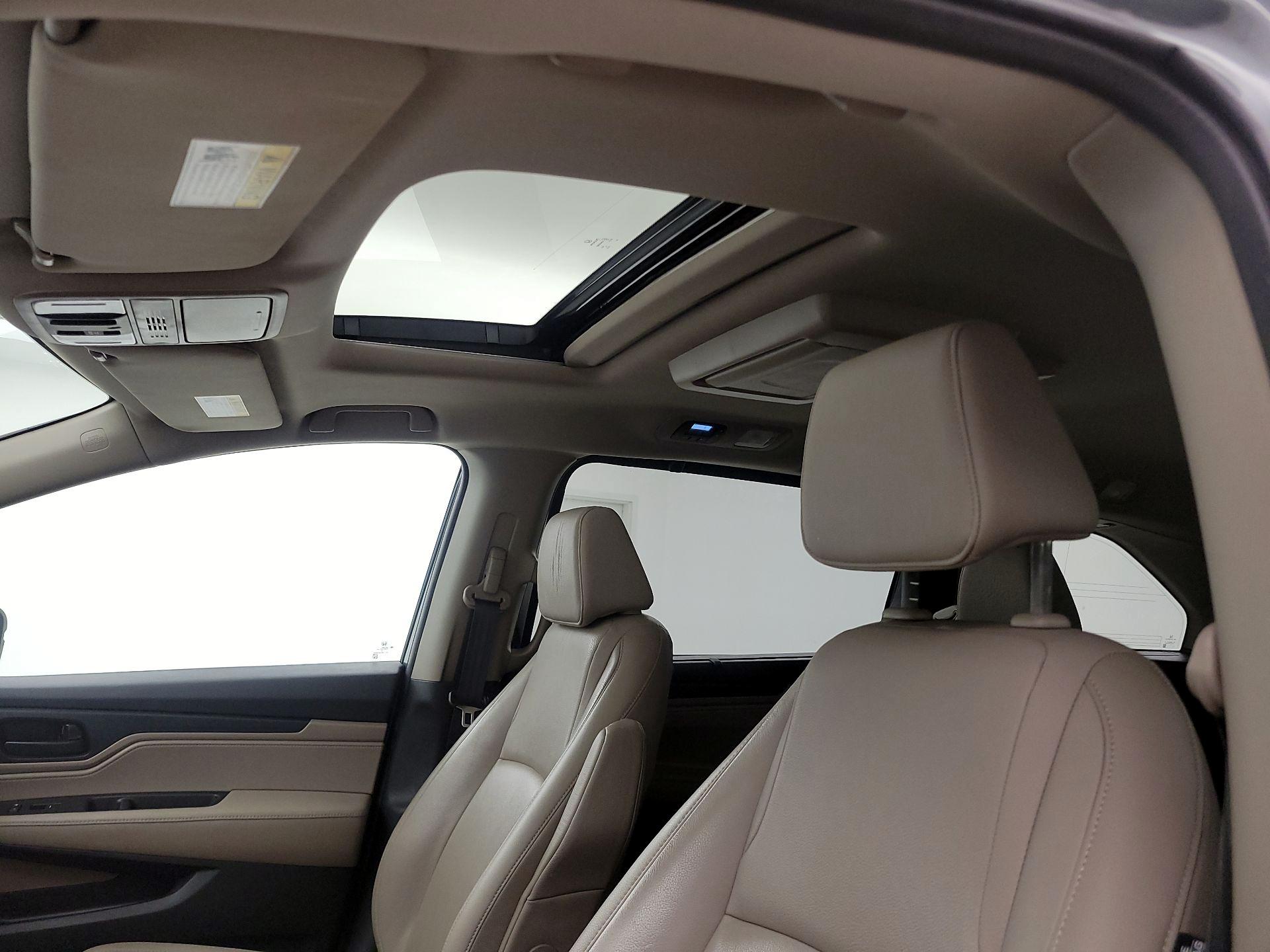 Thumbnail: 2018 Honda Odyssey - 20