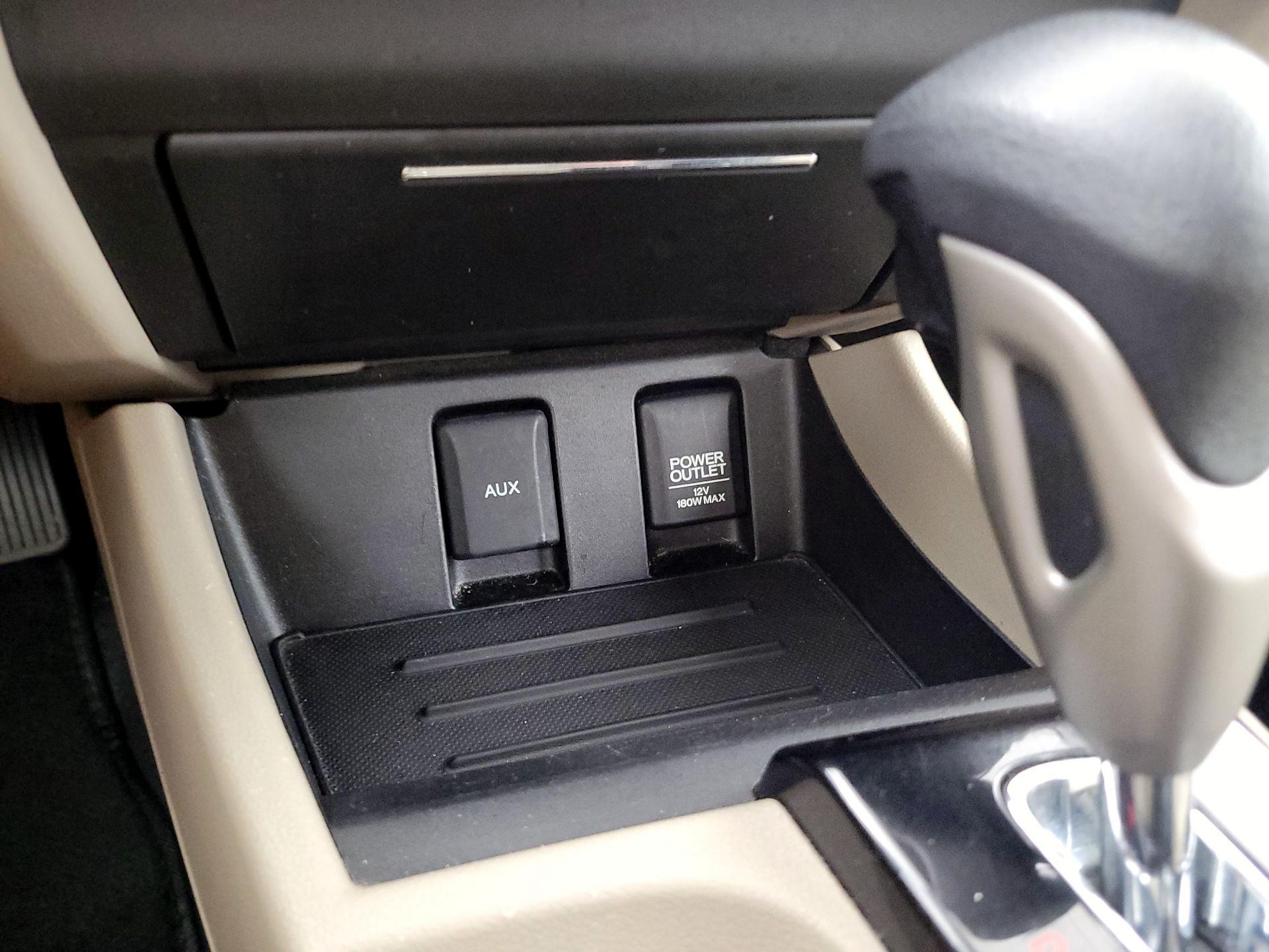 Thumbnail: 2015 Honda Civic - 18