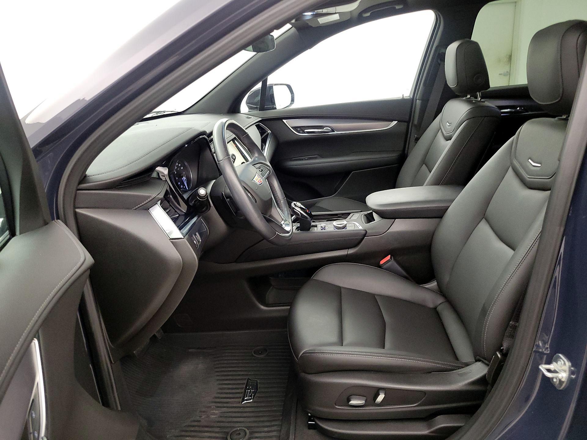 Thumbnail: 2024 Cadillac XT6 - 11