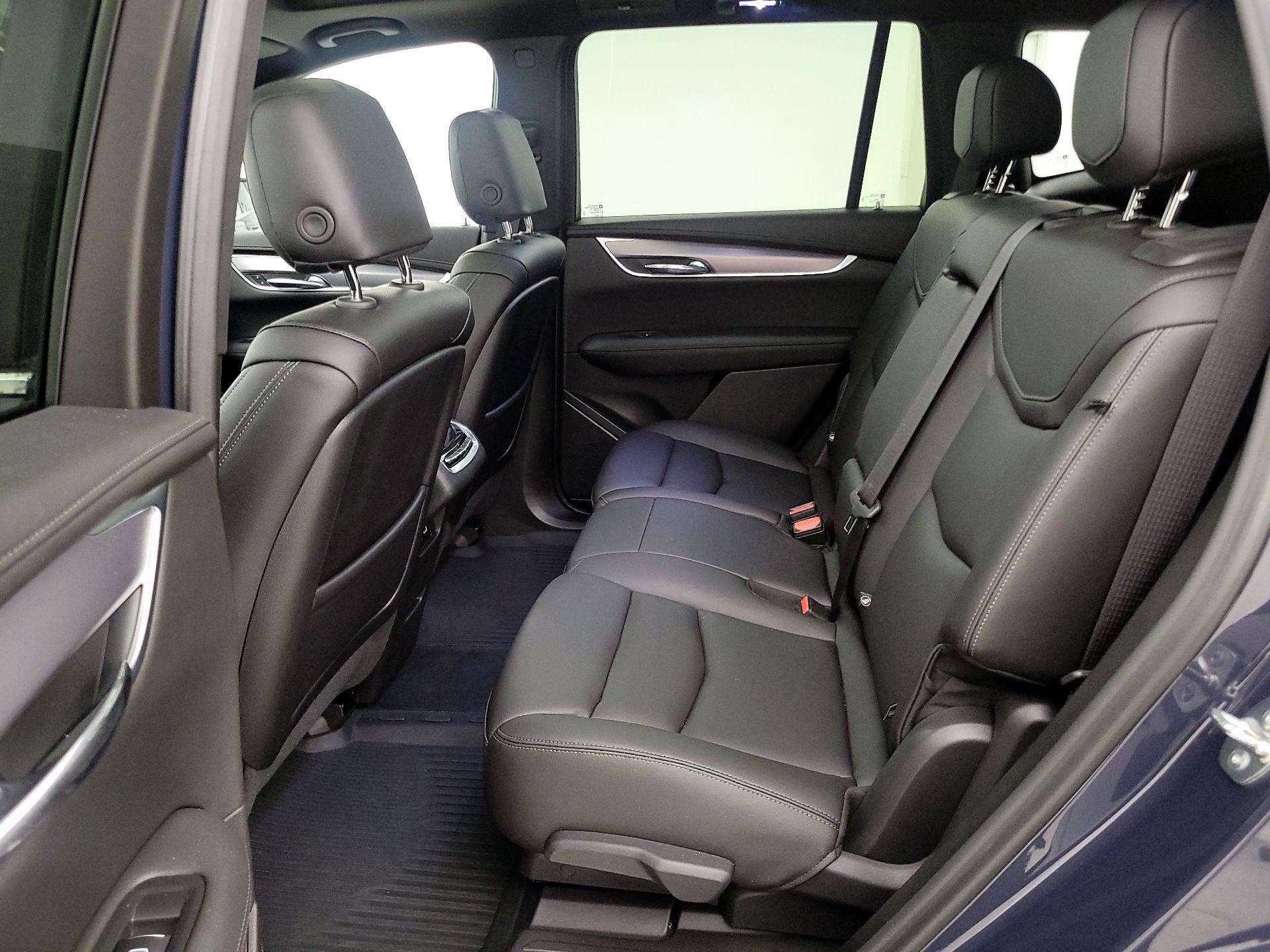 Thumbnail: 2024 Cadillac XT6 - 20