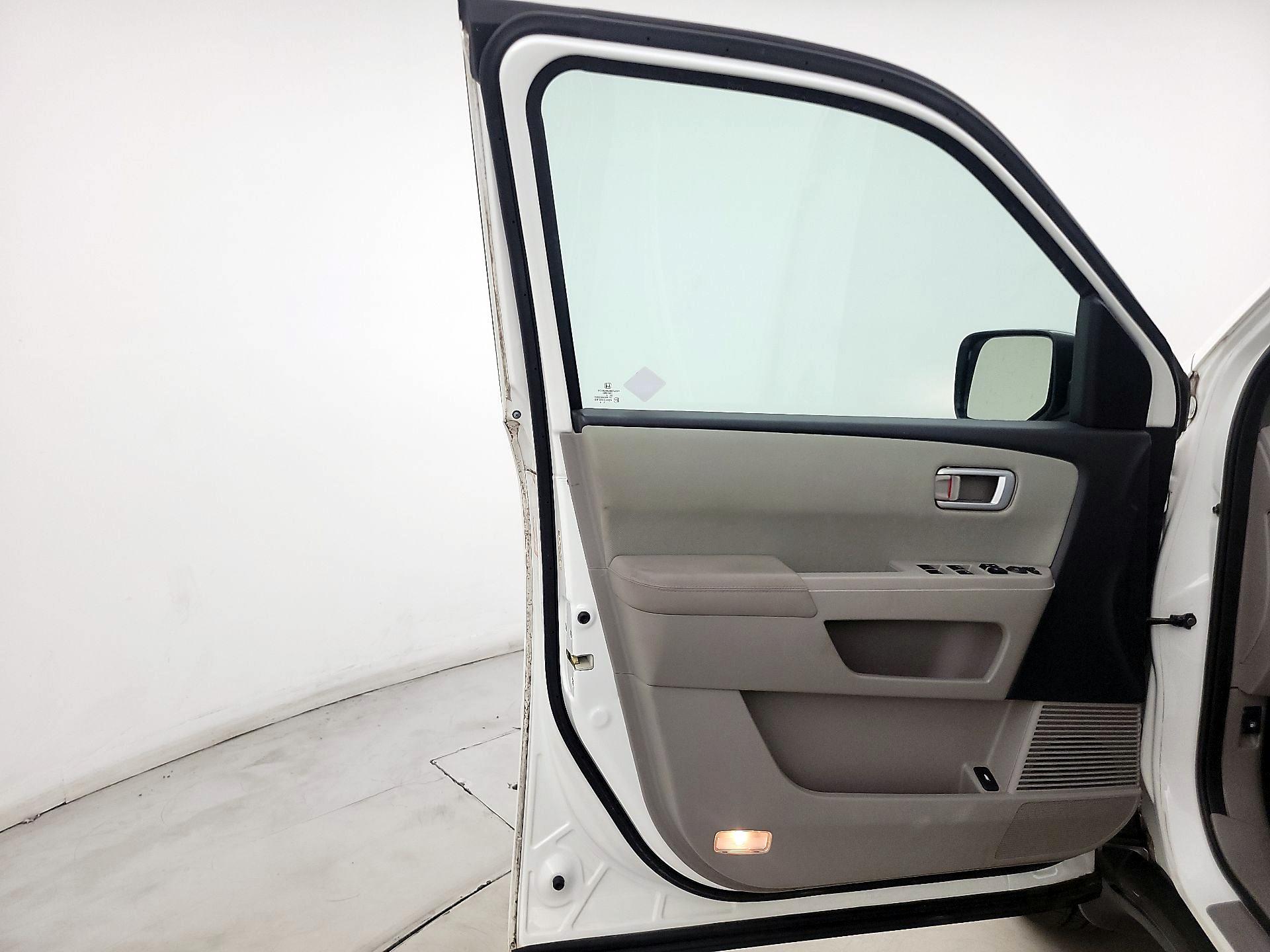 Thumbnail: 2015 Honda Pilot - 12