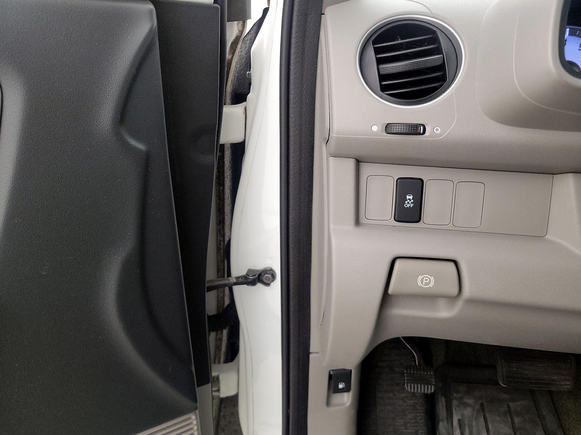 Thumbnail: 2015 Honda Pilot - 13