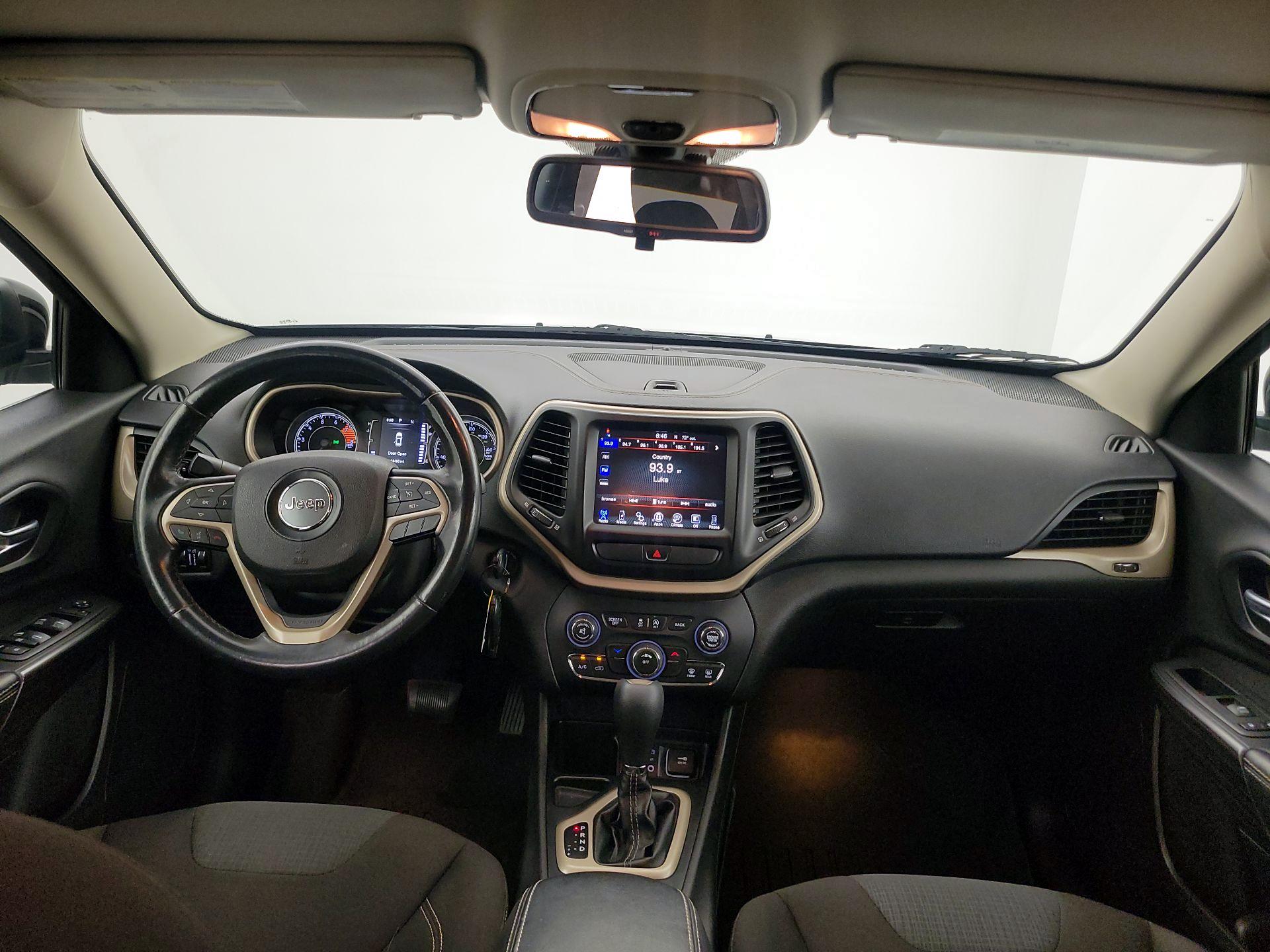 Thumbnail: 2016 Jeep Cherokee - 9