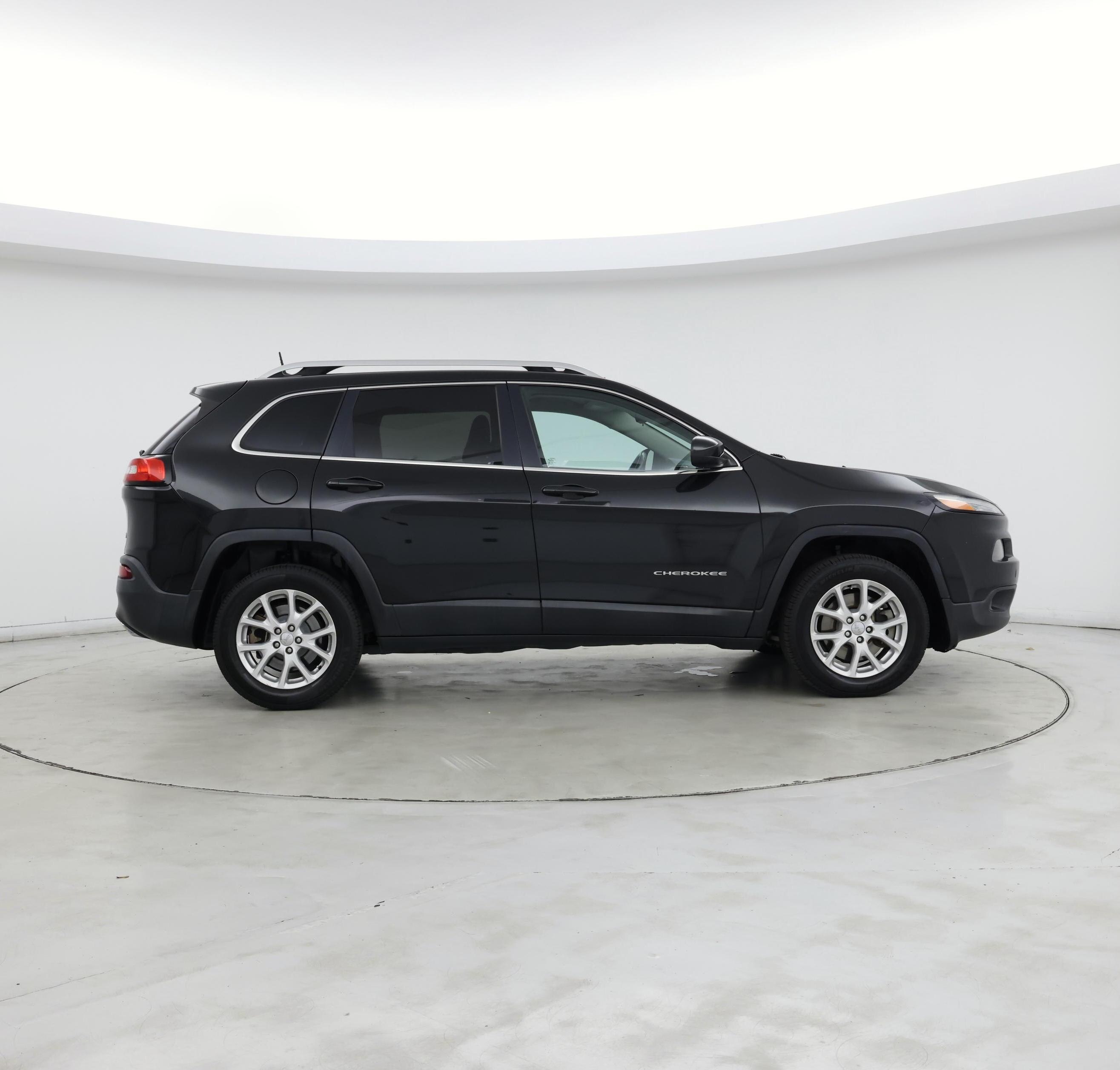 Thumbnail: 2016 Jeep Cherokee - 7
