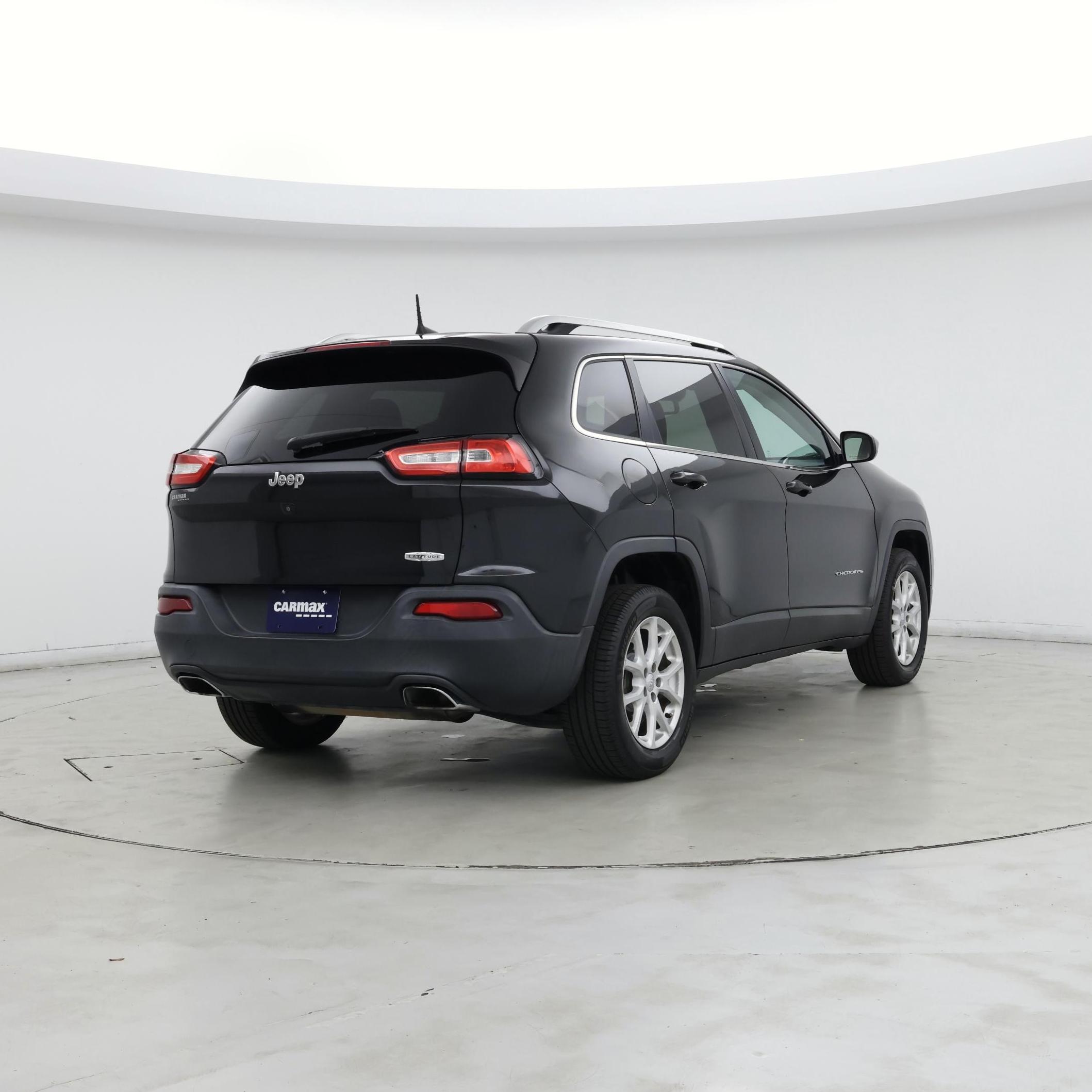 Thumbnail: 2016 Jeep Cherokee - 8