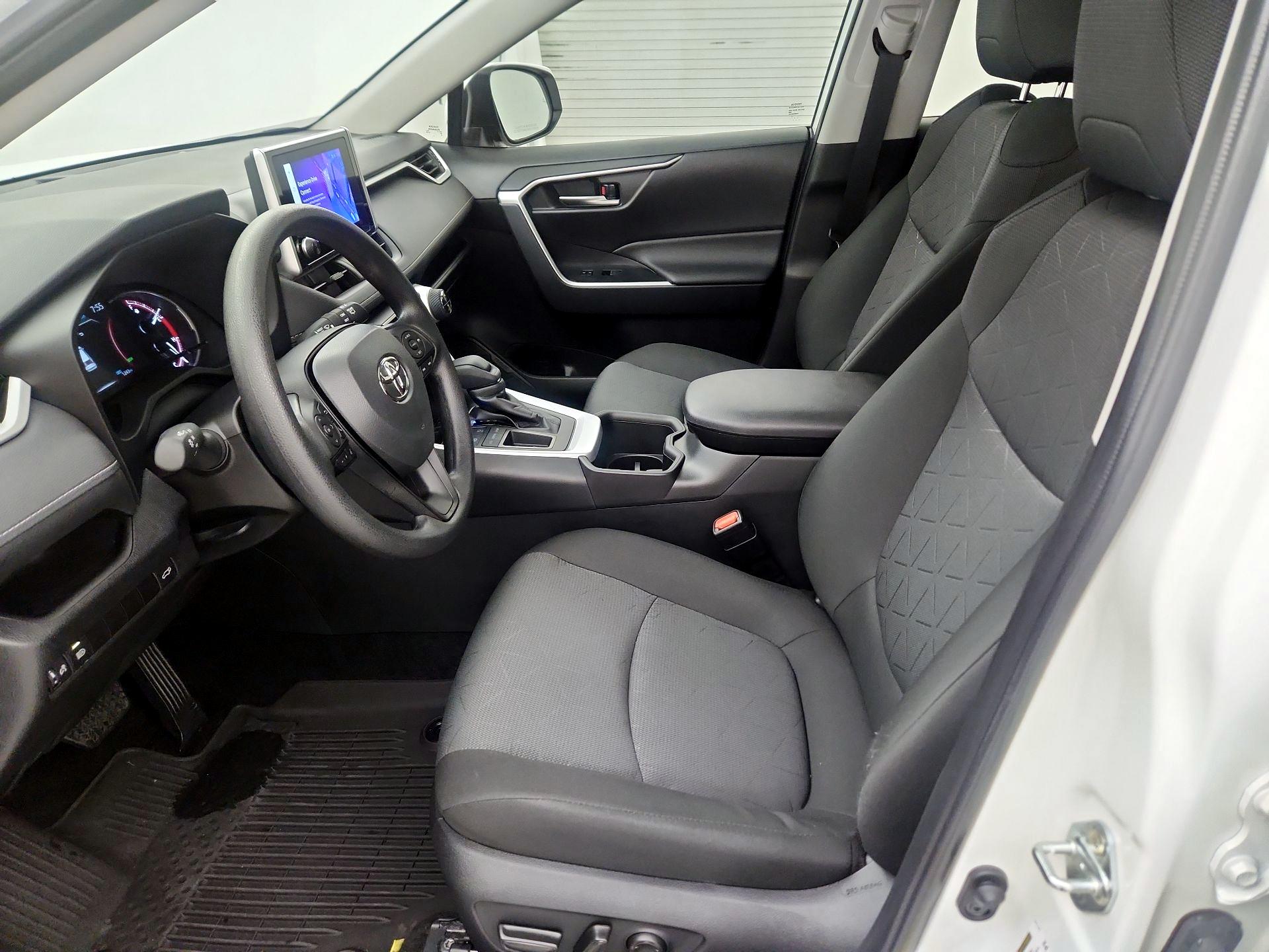 Thumbnail: 2025 Toyota RAV4 - 11