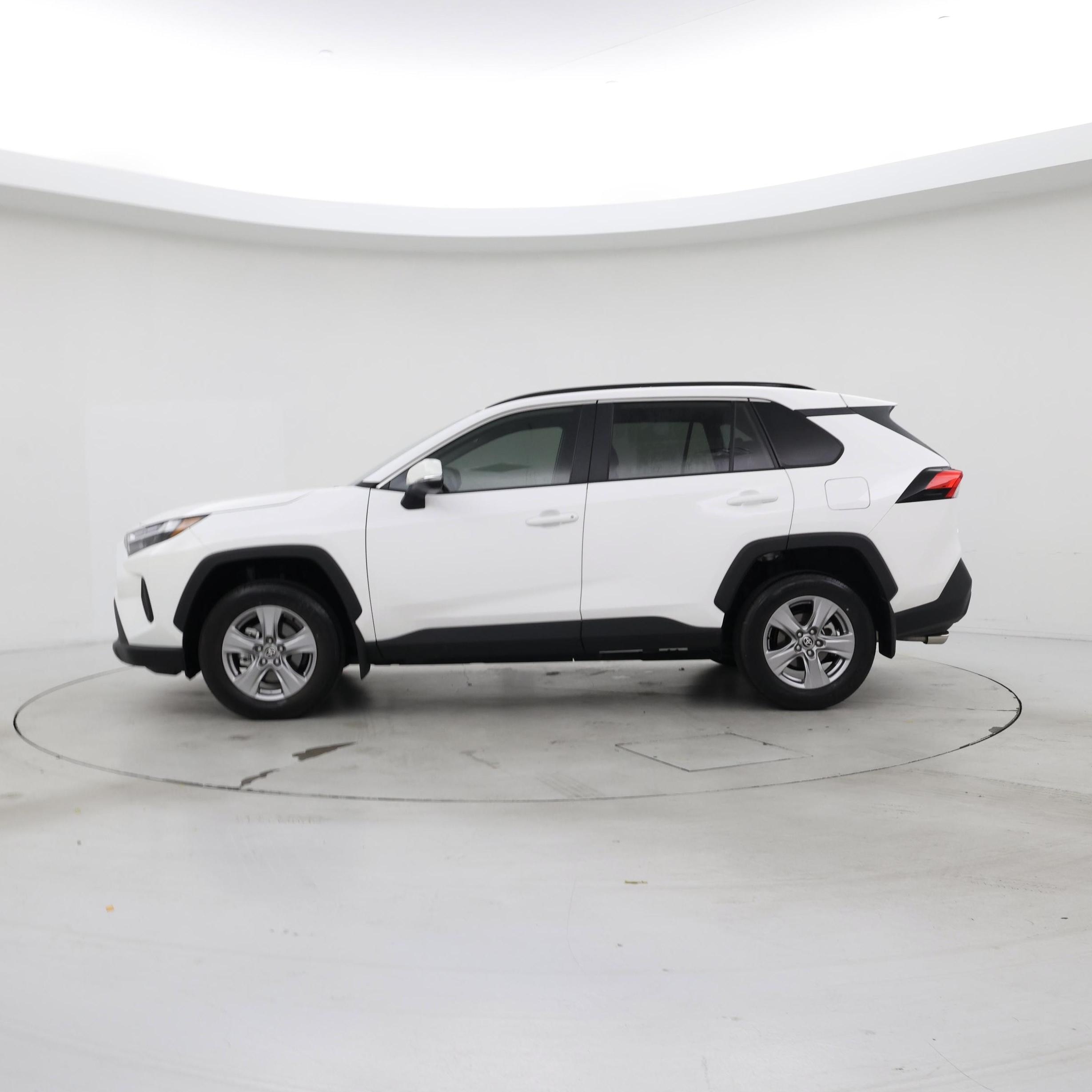 Thumbnail: 2025 Toyota RAV4 - 3