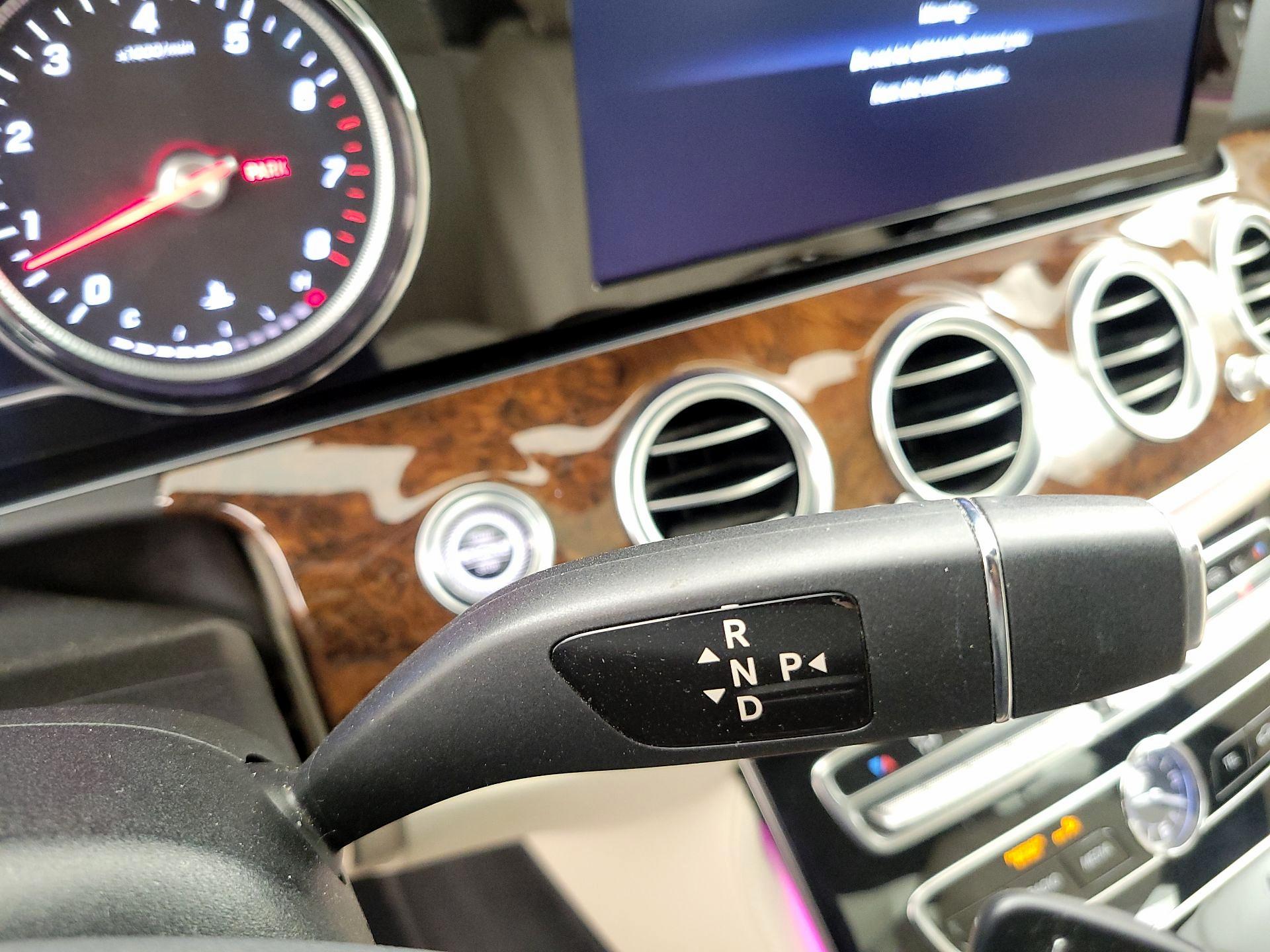 Thumbnail: 2017 Mercedes-Benz E-Class - 18
