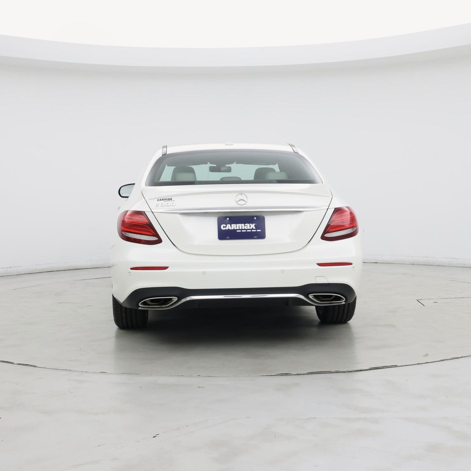 Thumbnail: 2017 Mercedes-Benz E-Class - 6
