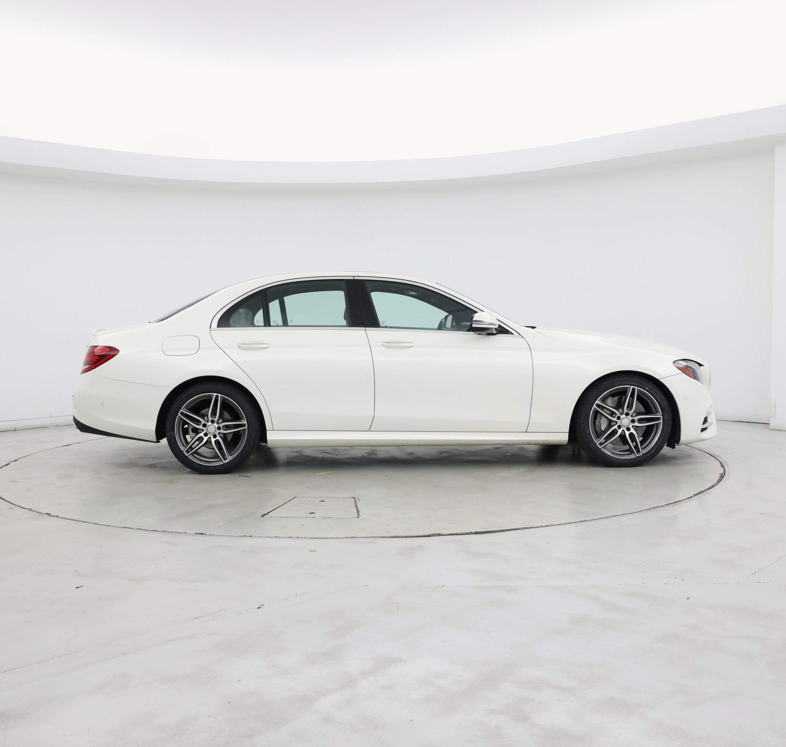 Thumbnail: 2017 Mercedes-Benz E-Class - 7