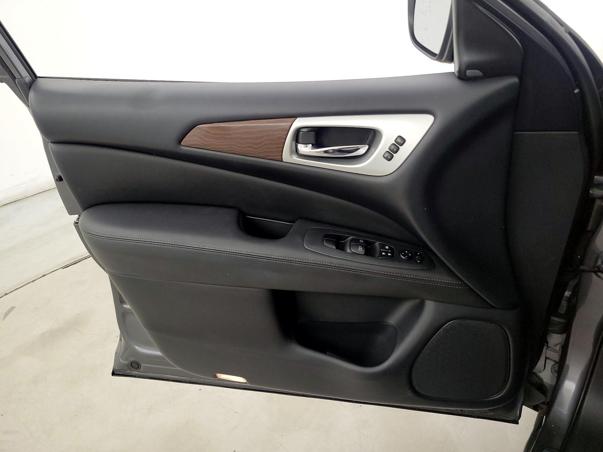 Thumbnail: 2018 Nissan Pathfinder - 12