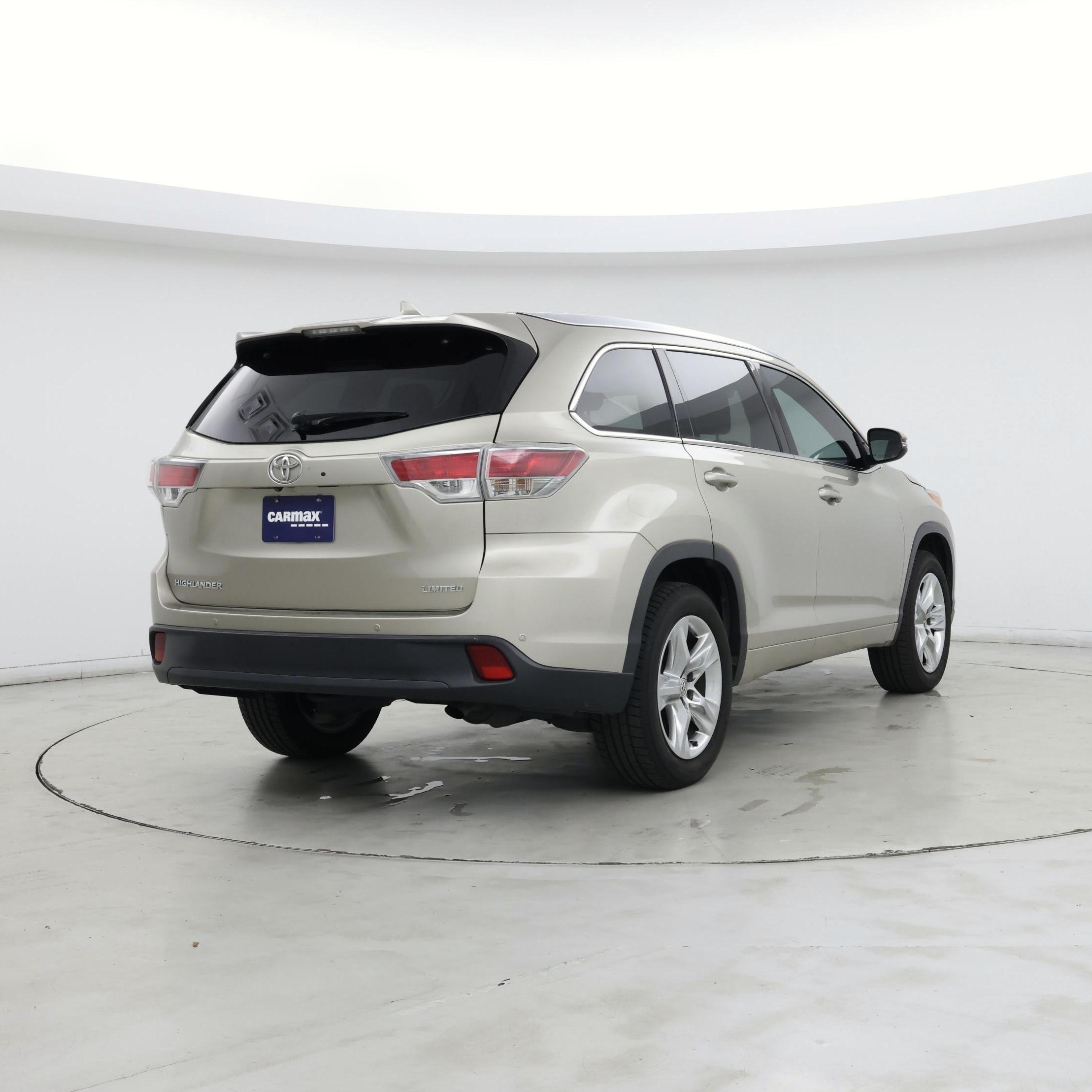 Thumbnail: 2015 Toyota Highlander - 8