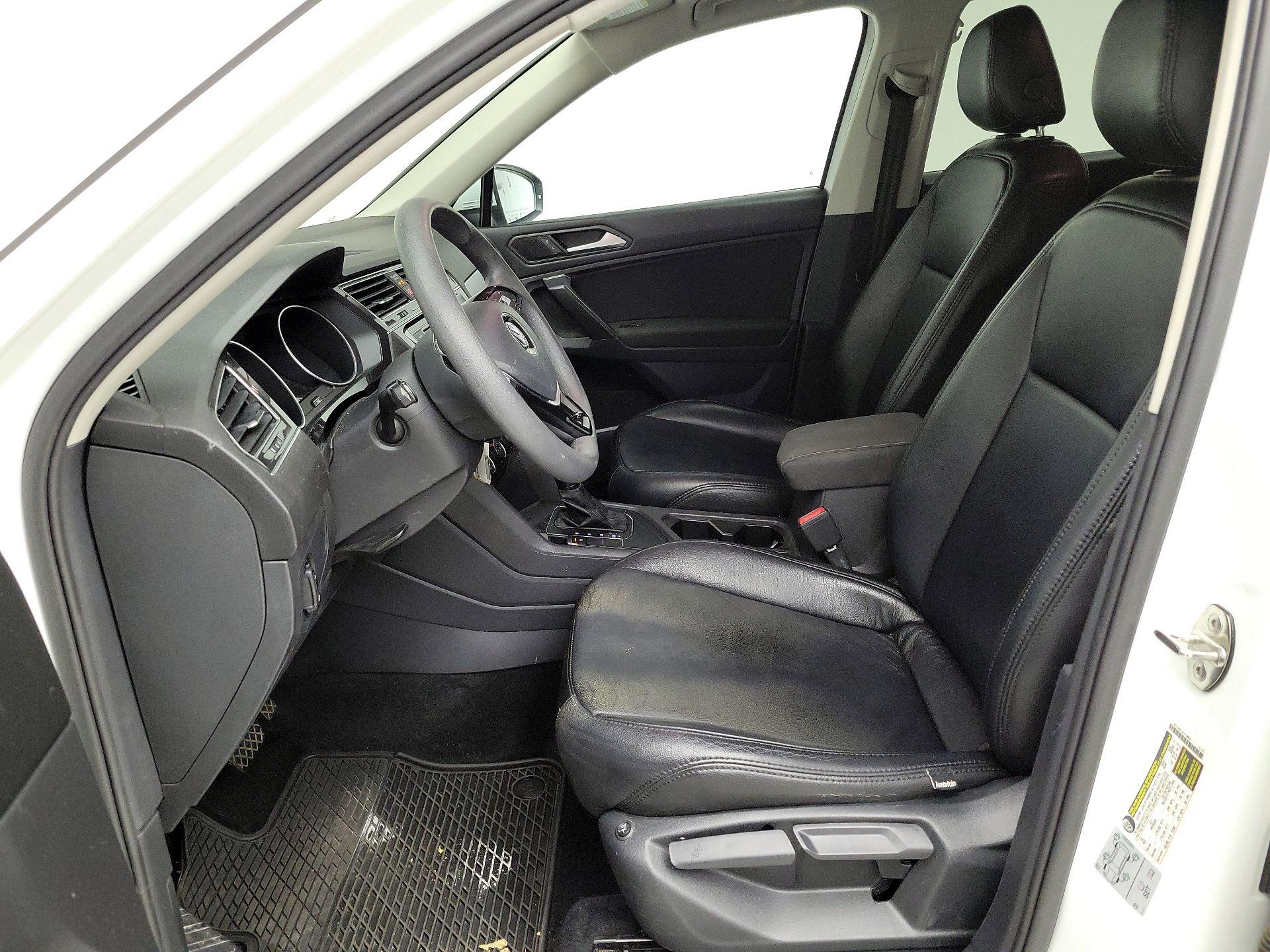 Thumbnail: 2021 Volkswagen Tiguan - 11