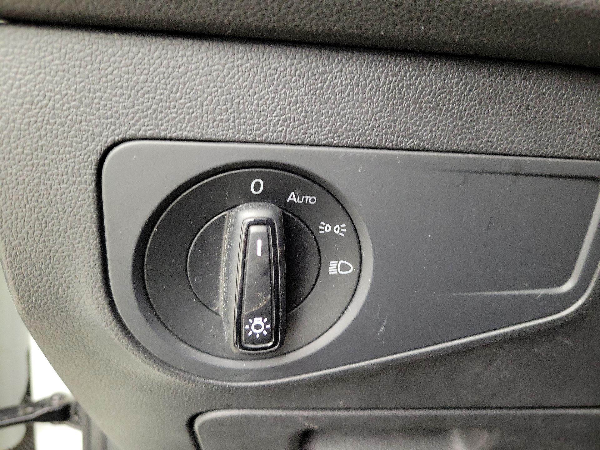 Thumbnail: 2021 Volkswagen Tiguan - 13