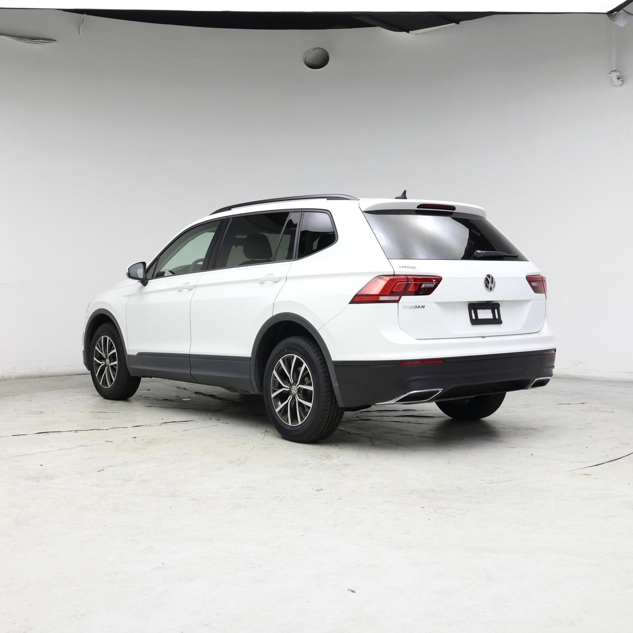 Thumbnail: 2021 Volkswagen Tiguan - 2