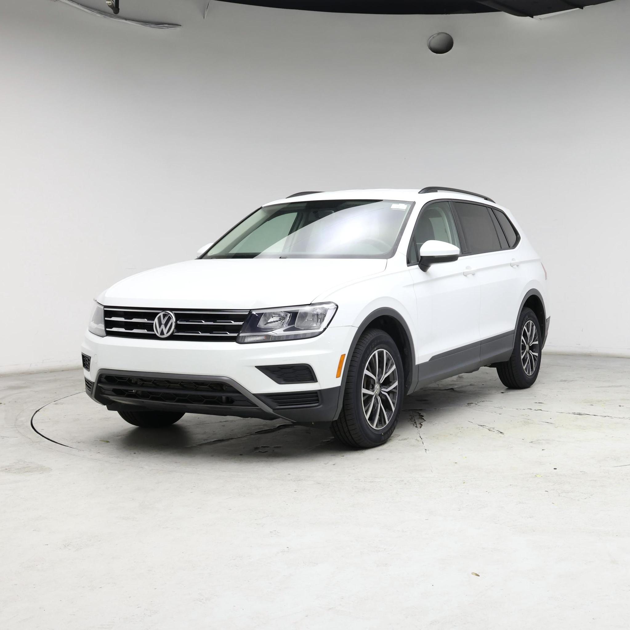 Thumbnail: 2021 Volkswagen Tiguan - 4