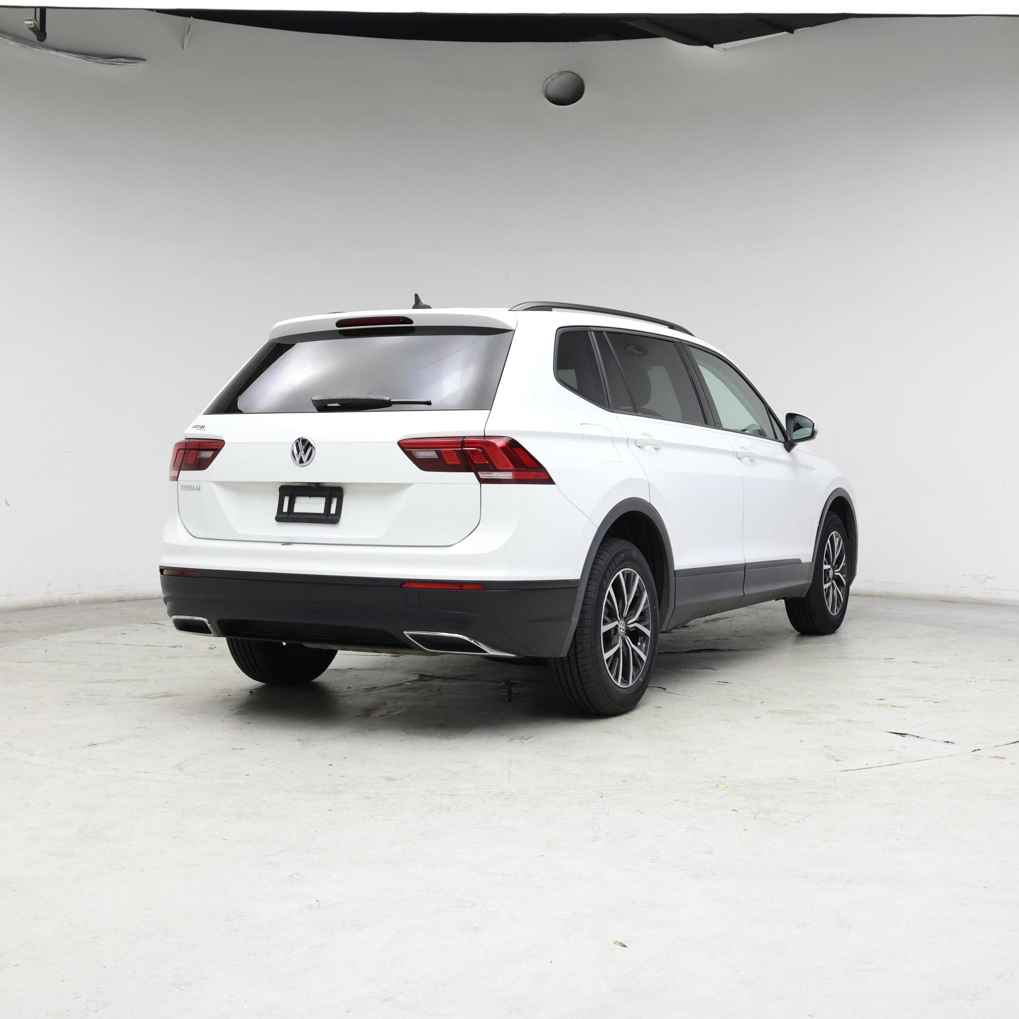 Thumbnail: 2021 Volkswagen Tiguan - 8