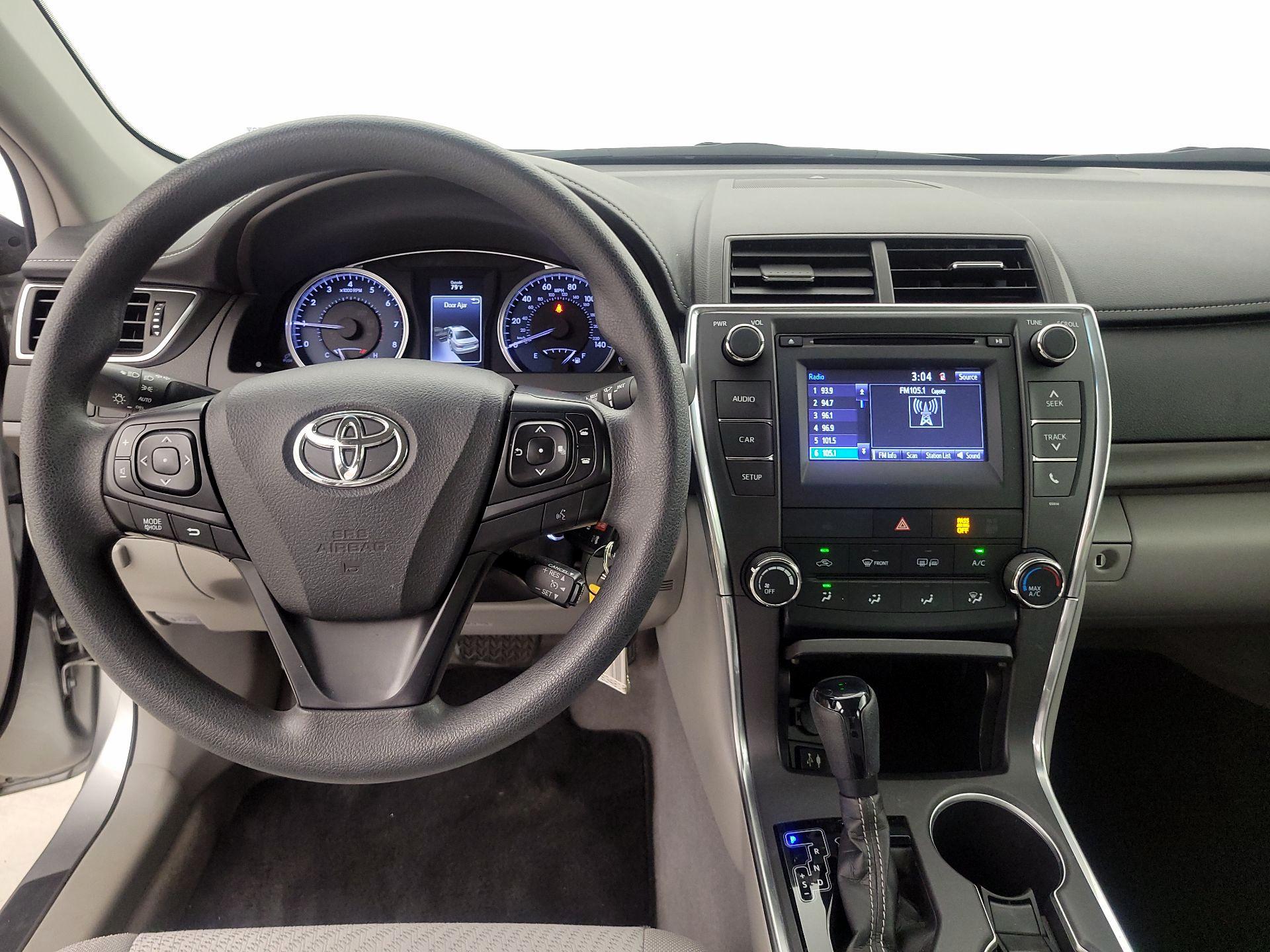 Thumbnail: 2017 Toyota Camry - 9