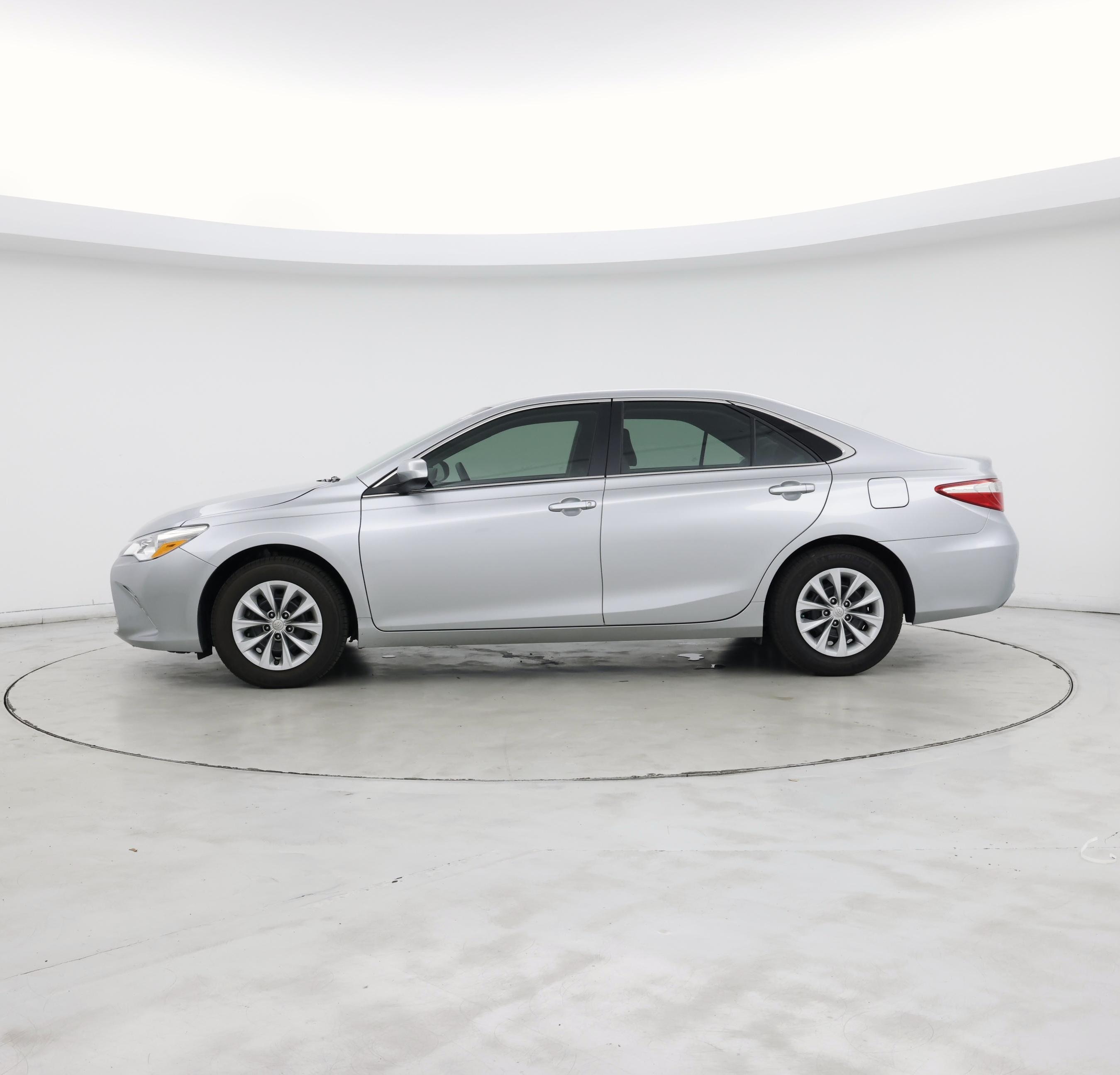 Thumbnail: 2017 Toyota Camry - 3