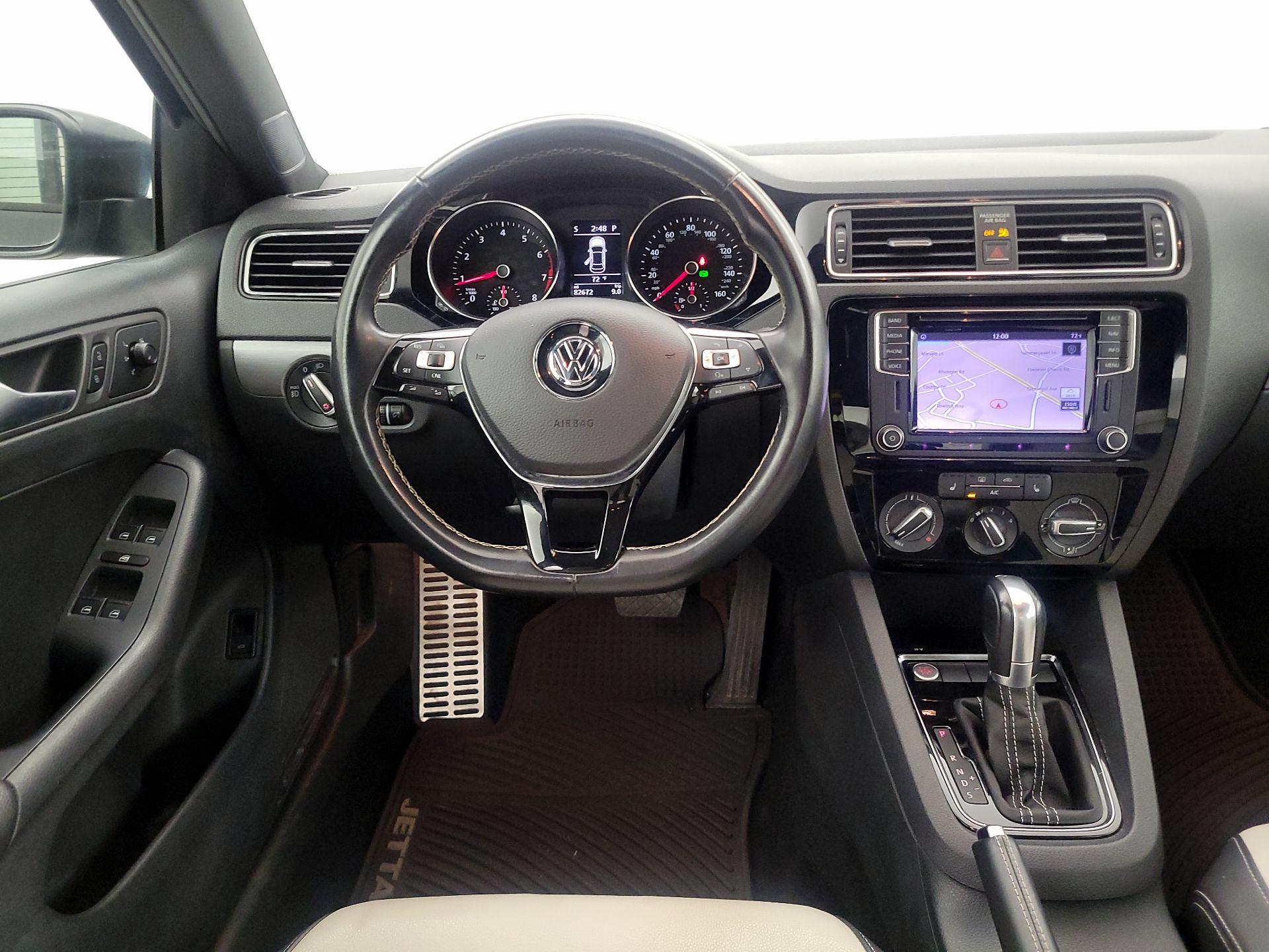 Thumbnail: 2016 Volkswagen Jetta - 10