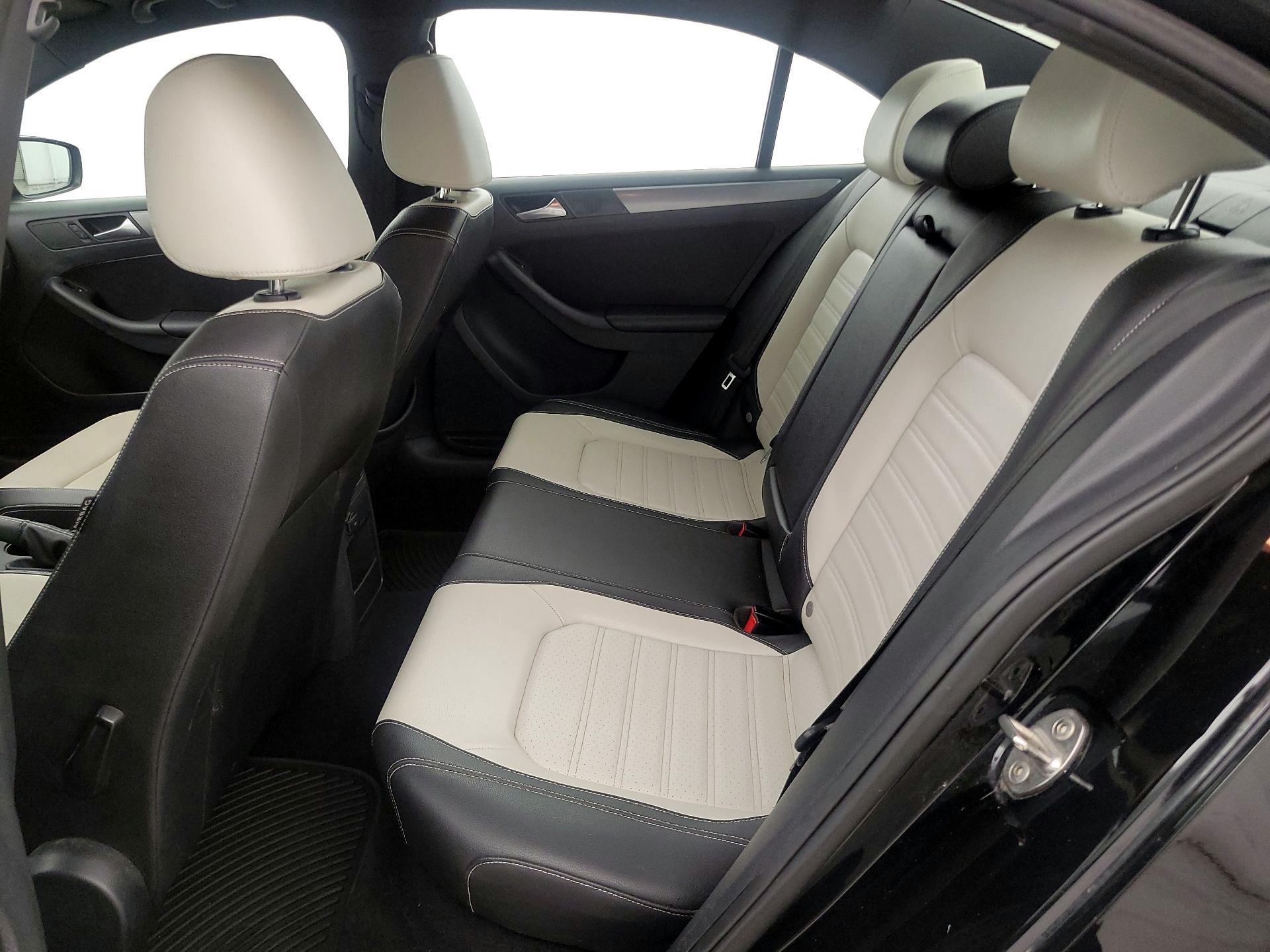 Thumbnail: 2016 Volkswagen Jetta - 20