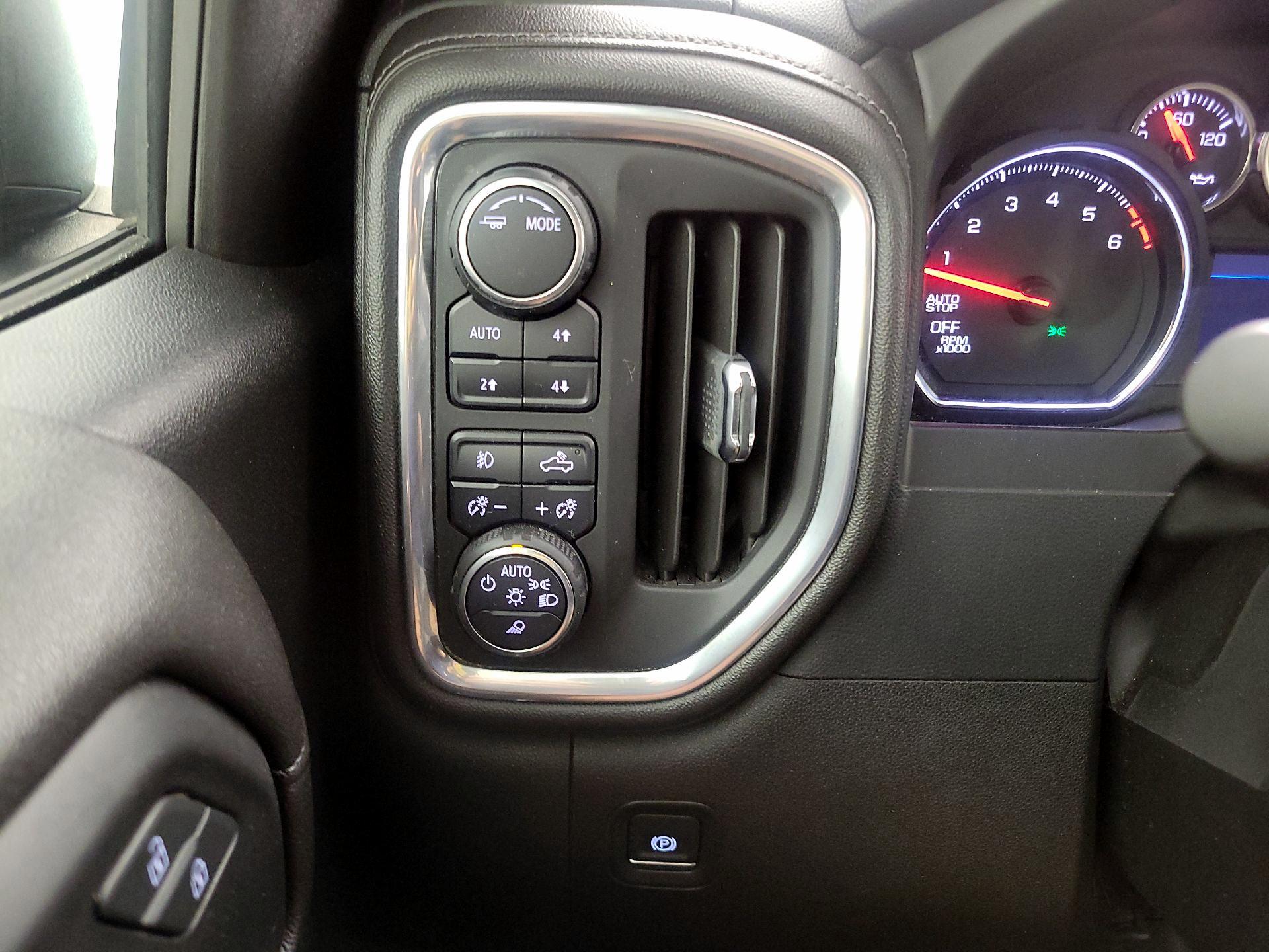 Thumbnail: 2020 Chevrolet Silverado 1500 - 13