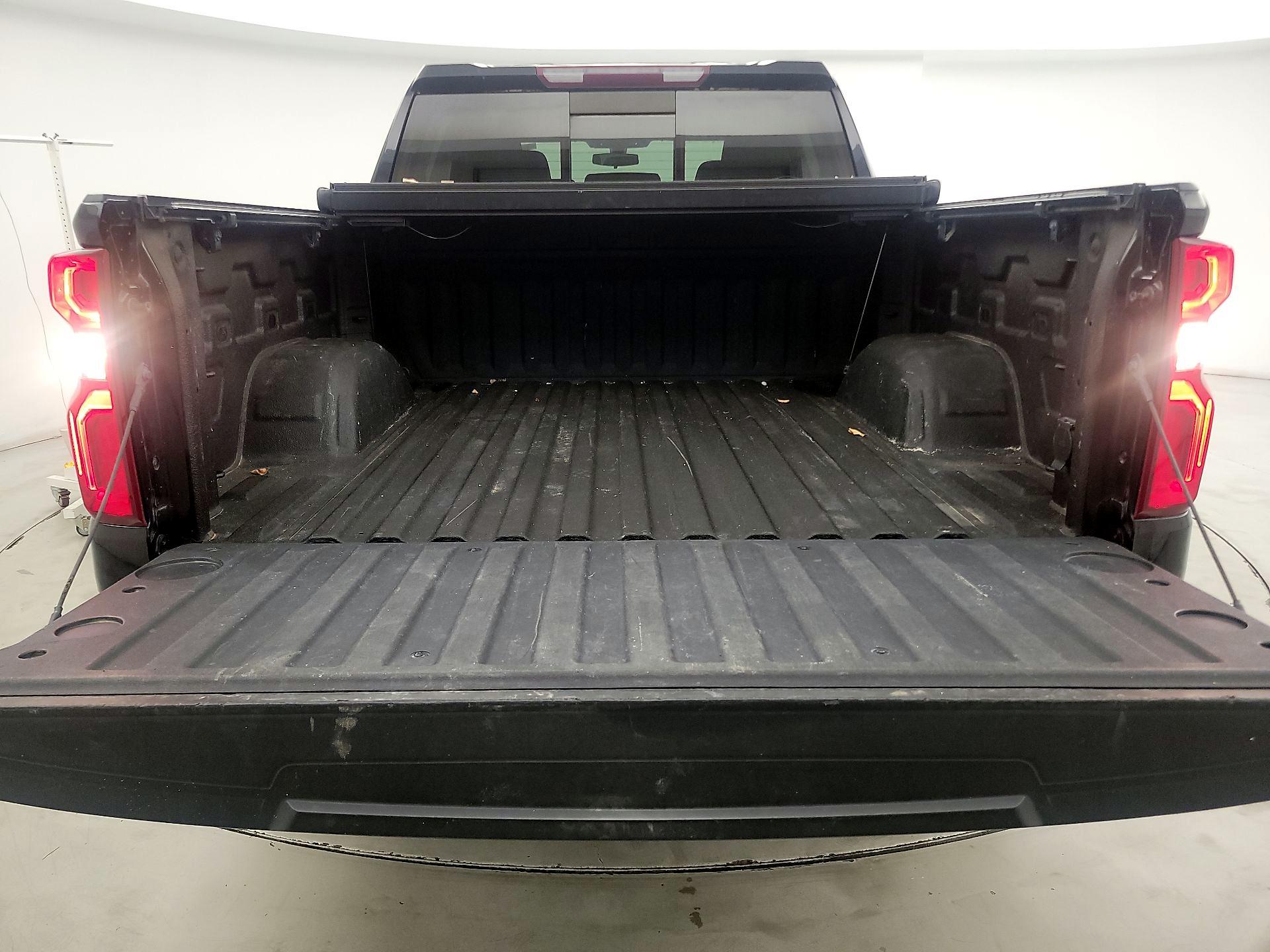 Thumbnail: 2020 Chevrolet Silverado 1500 - 20