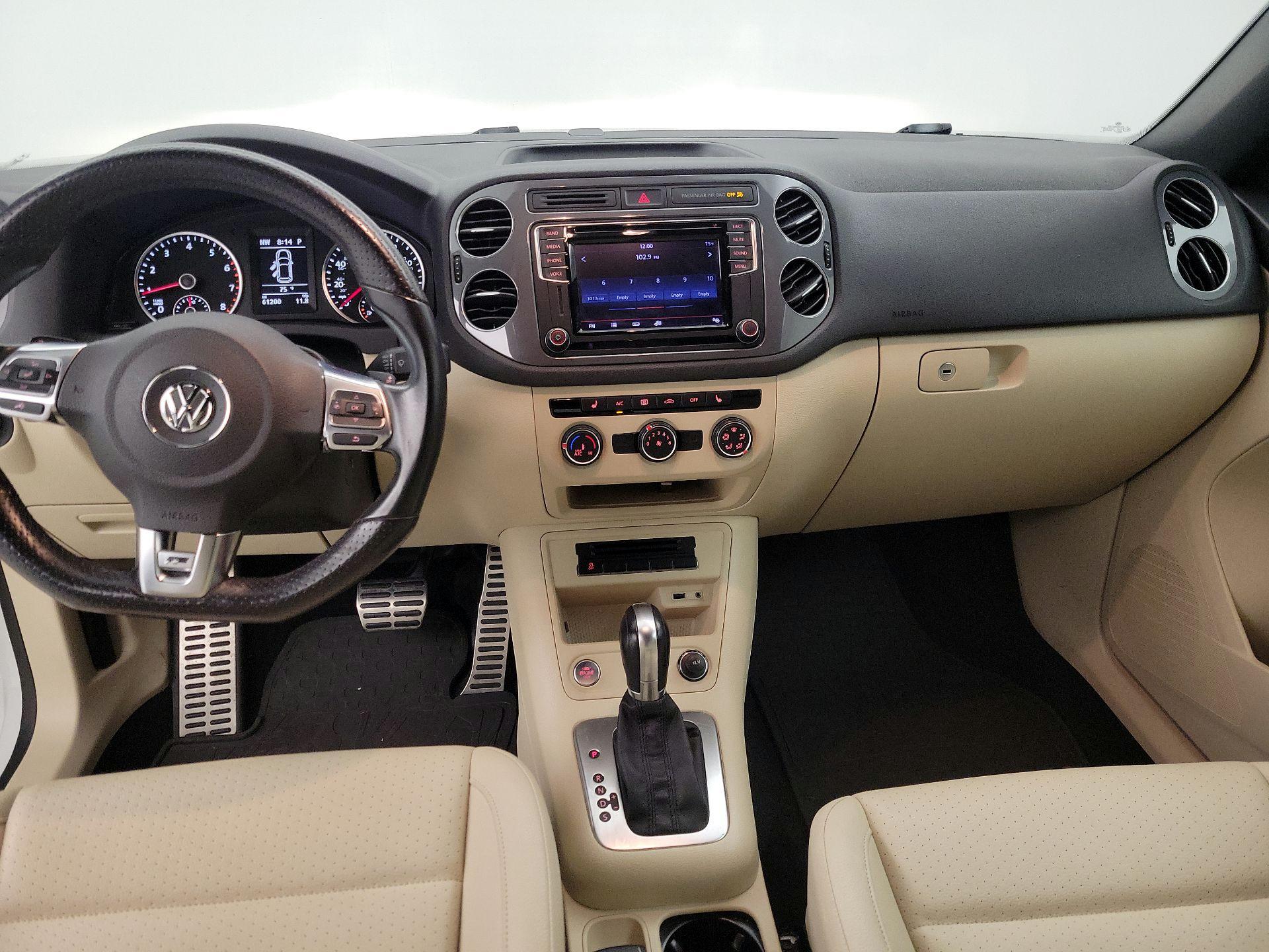 Thumbnail: 2016 Volkswagen Tiguan - 9