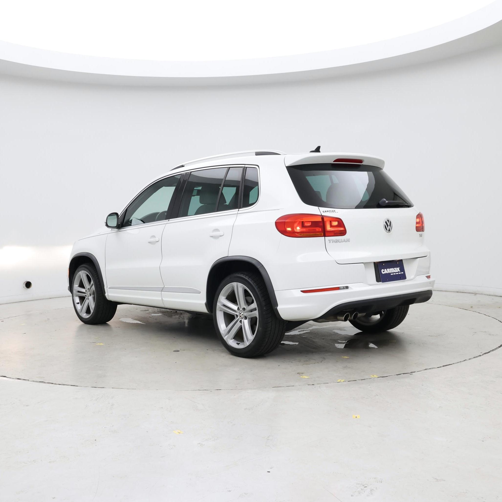 Thumbnail: 2016 Volkswagen Tiguan - 2