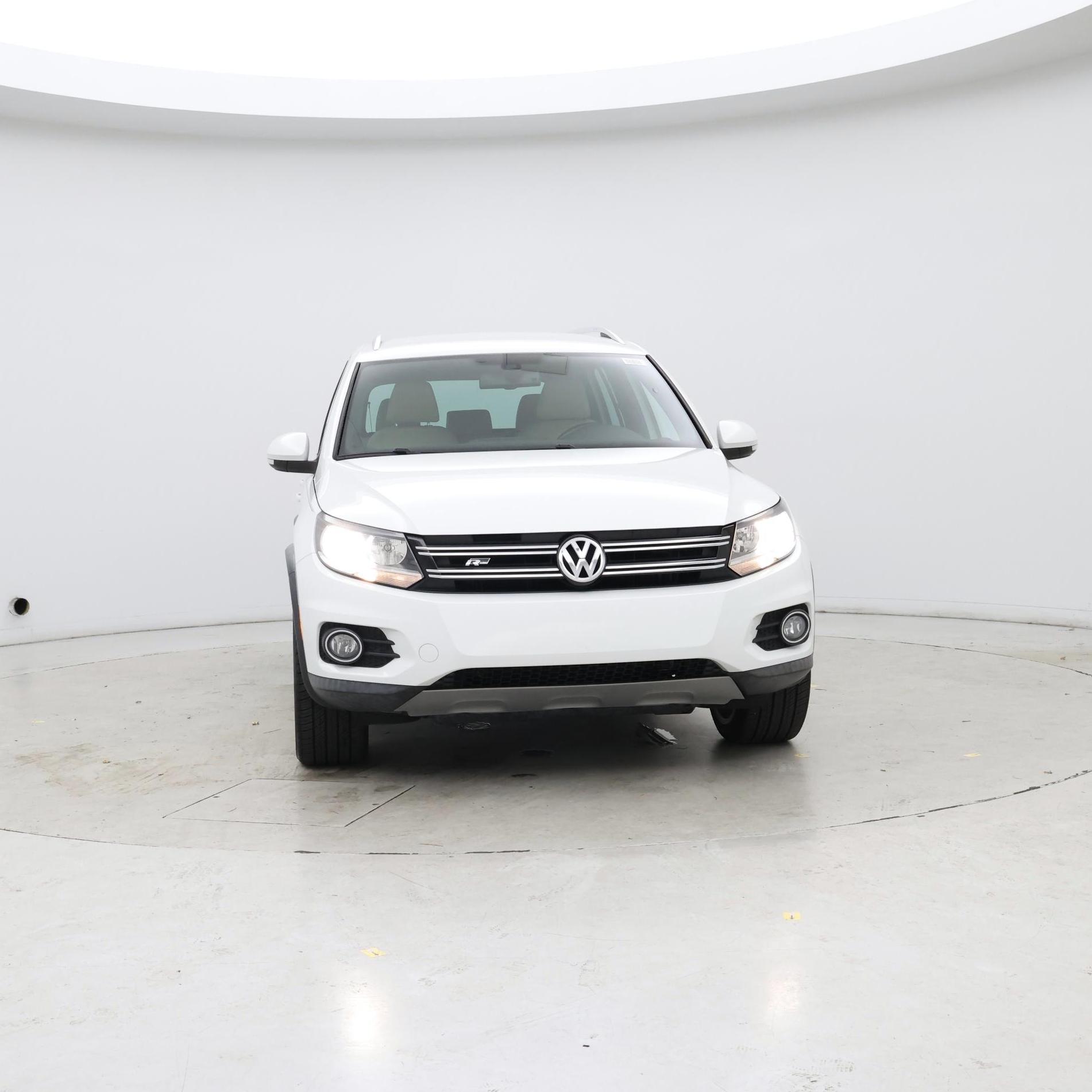 Thumbnail: 2016 Volkswagen Tiguan - 5