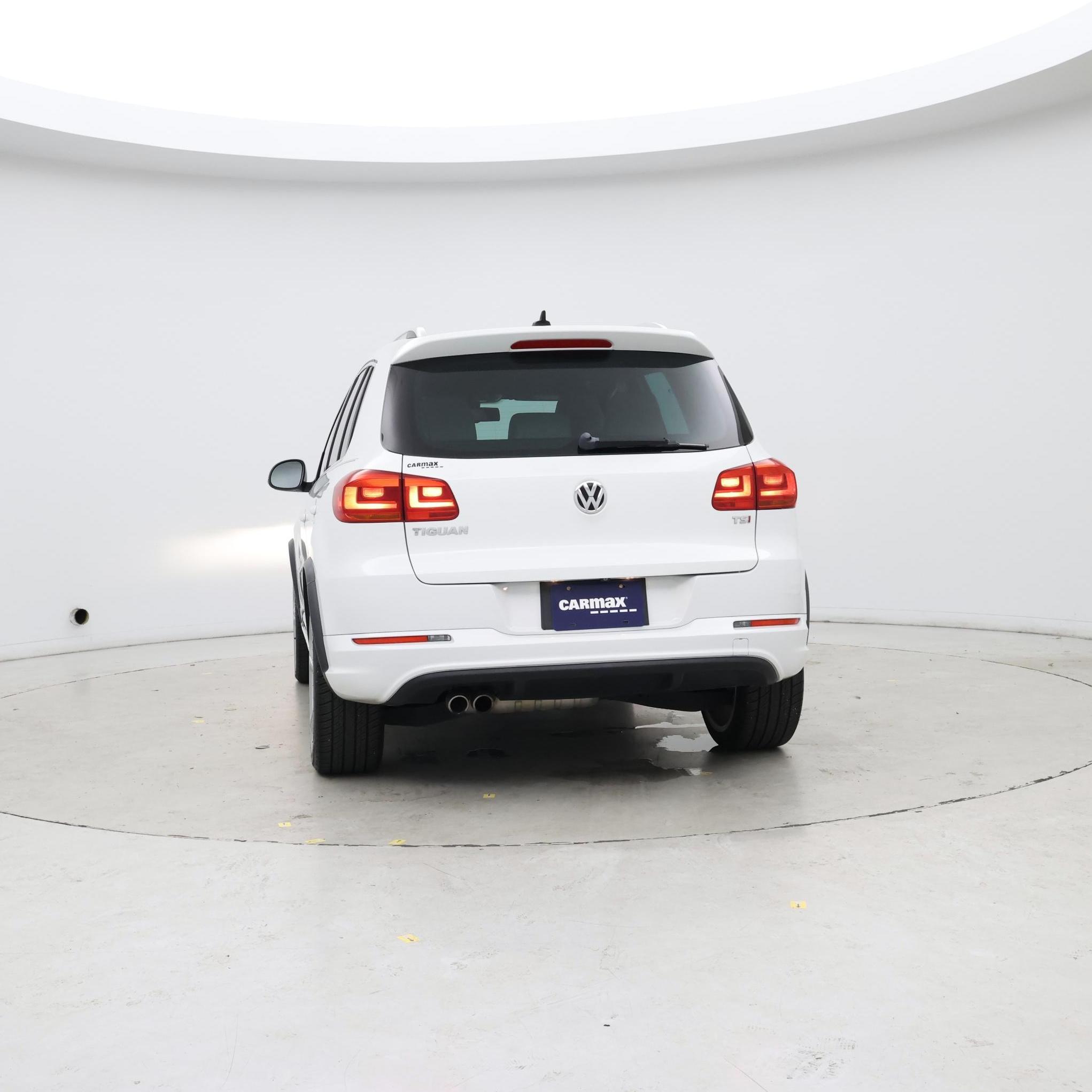 Thumbnail: 2016 Volkswagen Tiguan - 6