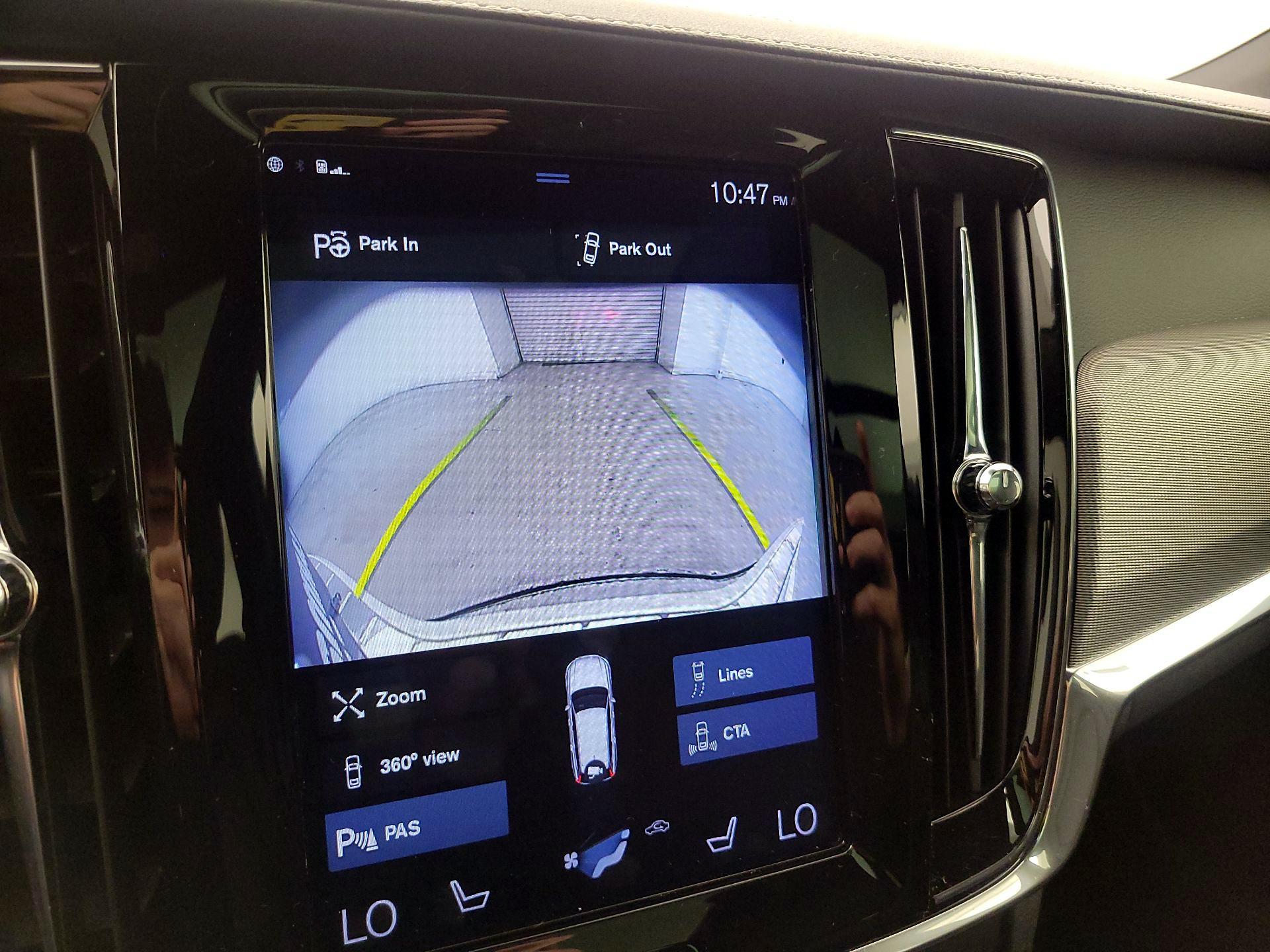 Thumbnail: 2019 Volvo V90 - 15