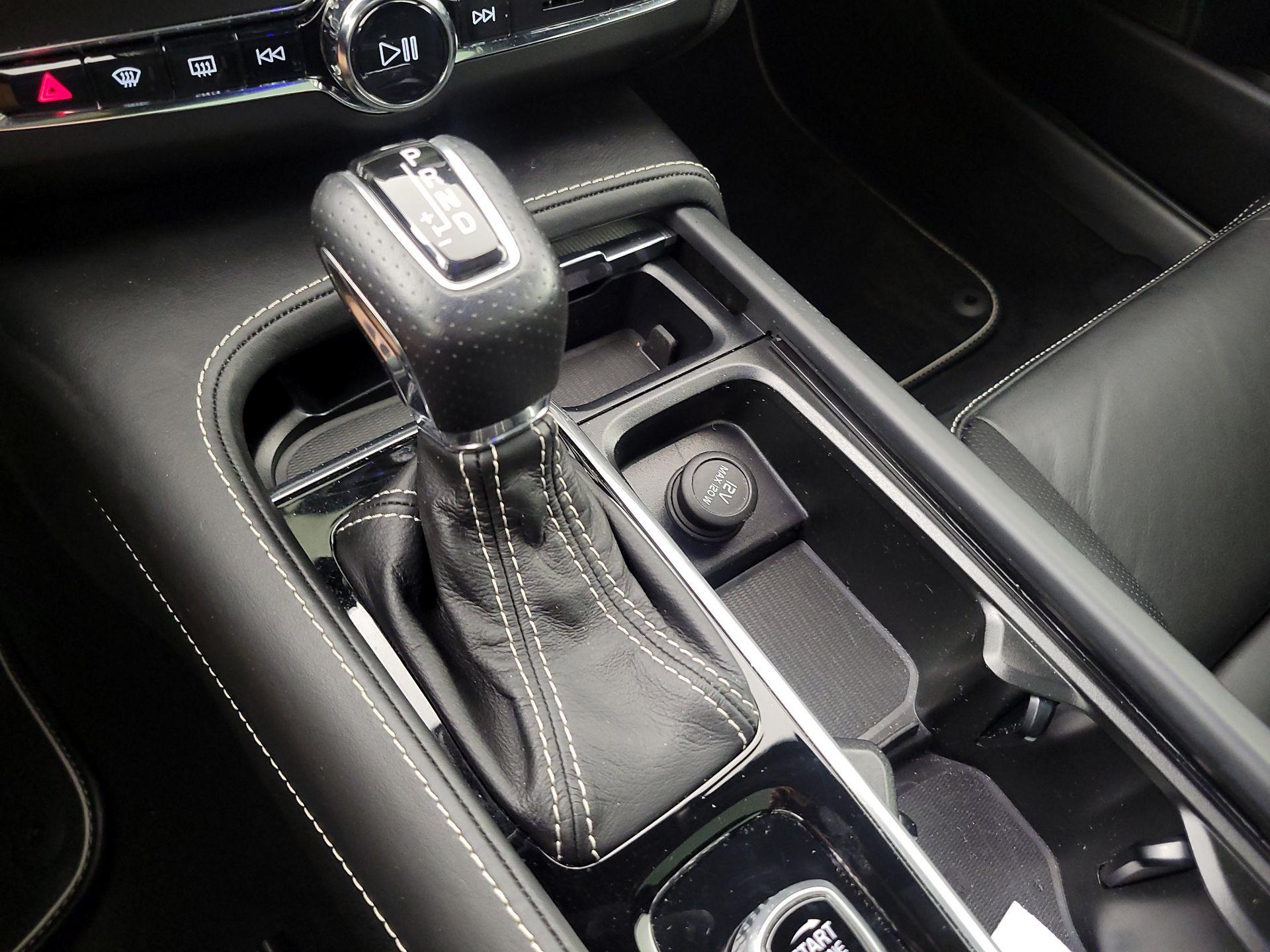 Thumbnail: 2019 Volvo V90 - 18