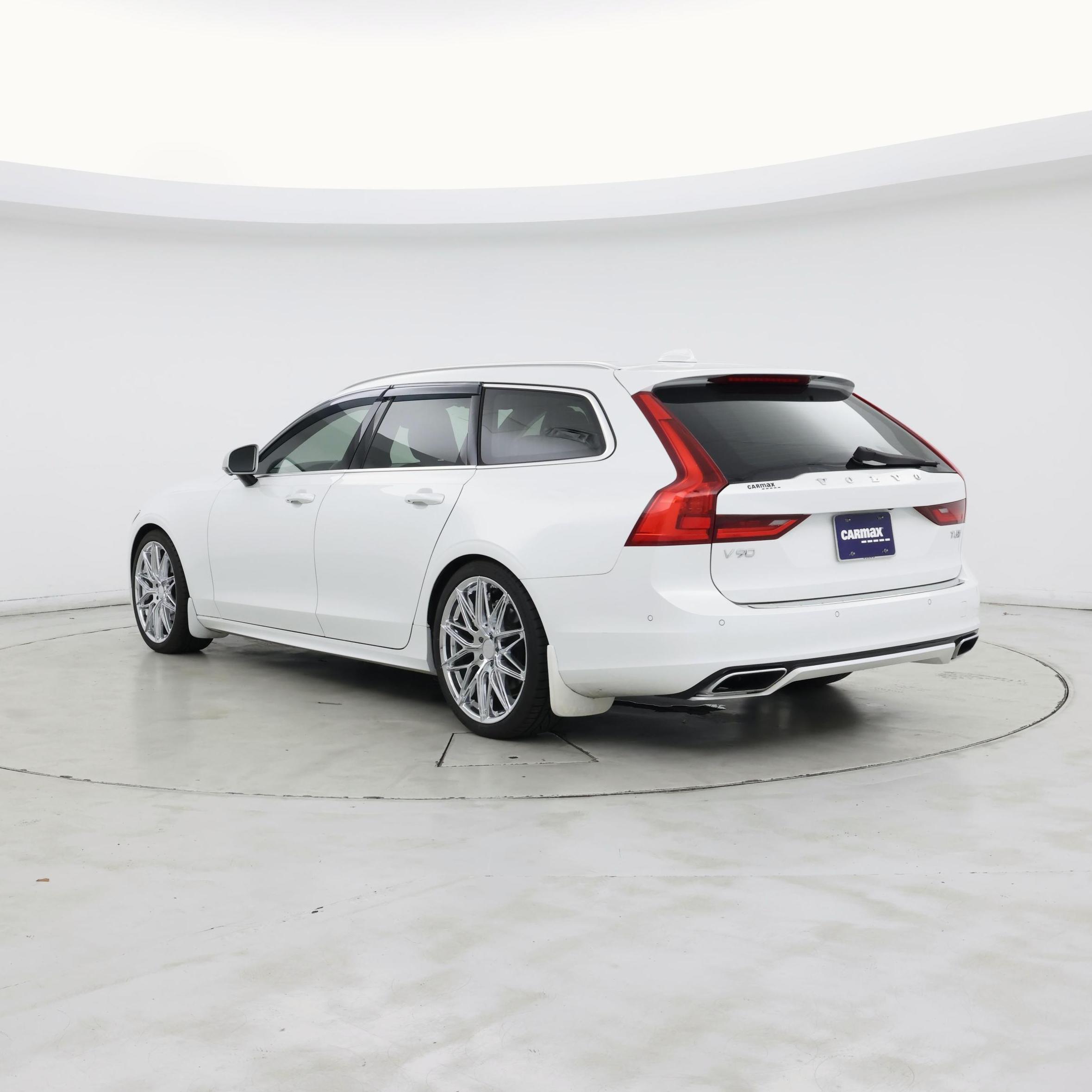 Thumbnail: 2019 Volvo V90 - 2