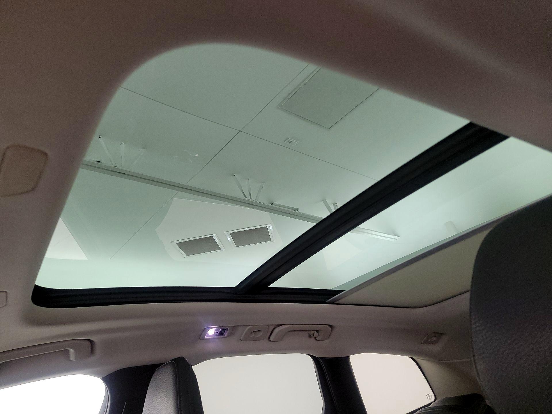 Thumbnail: 2019 Volvo XC60 - 20