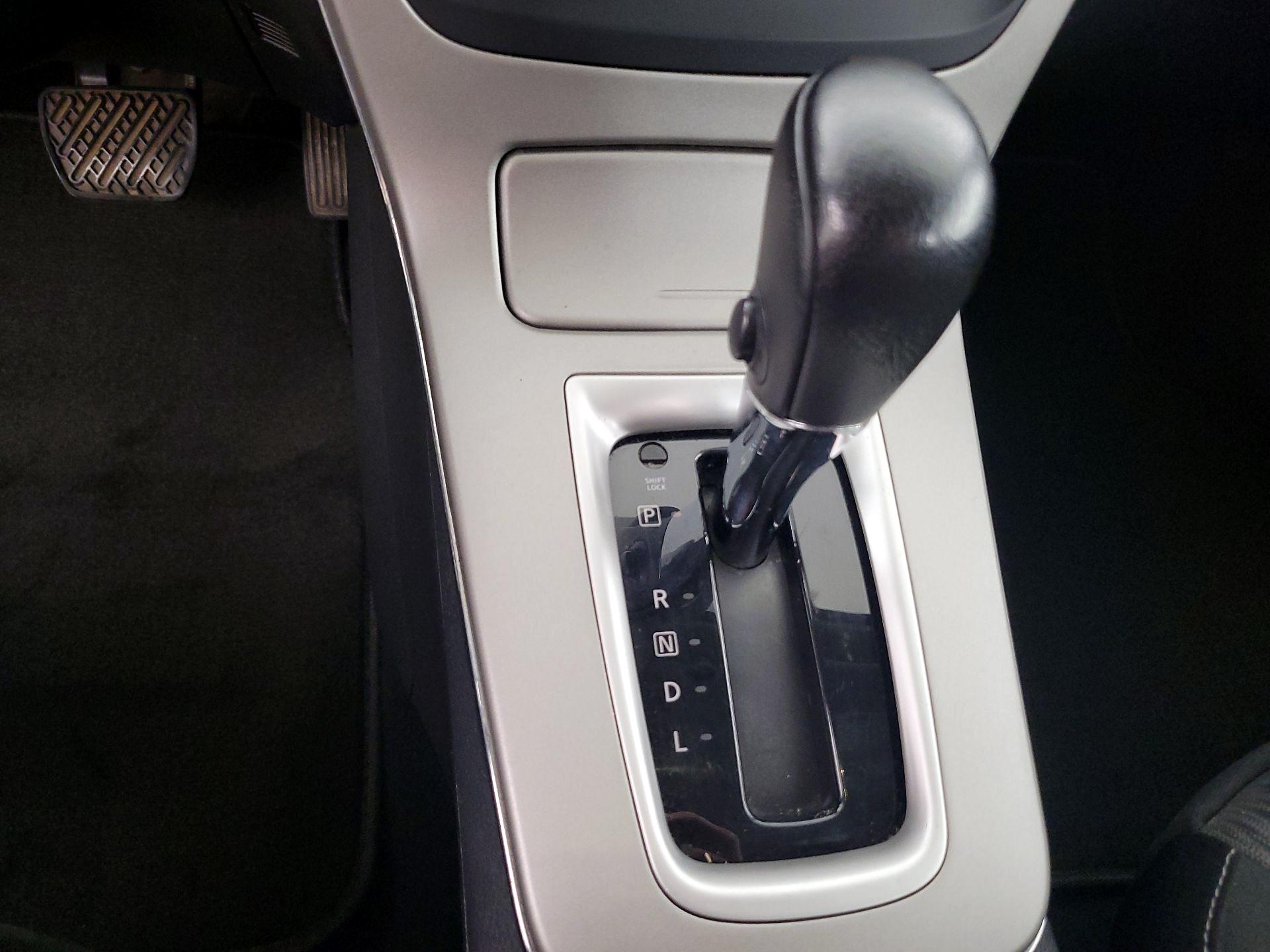 Thumbnail: 2015 Nissan Sentra - 17
