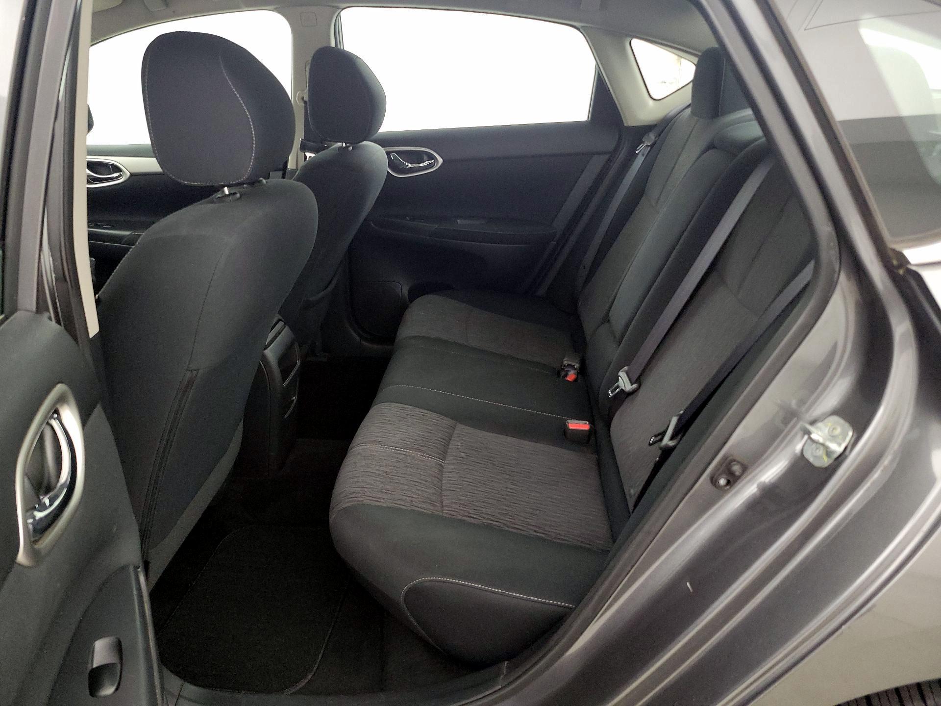 Thumbnail: 2015 Nissan Sentra - 19