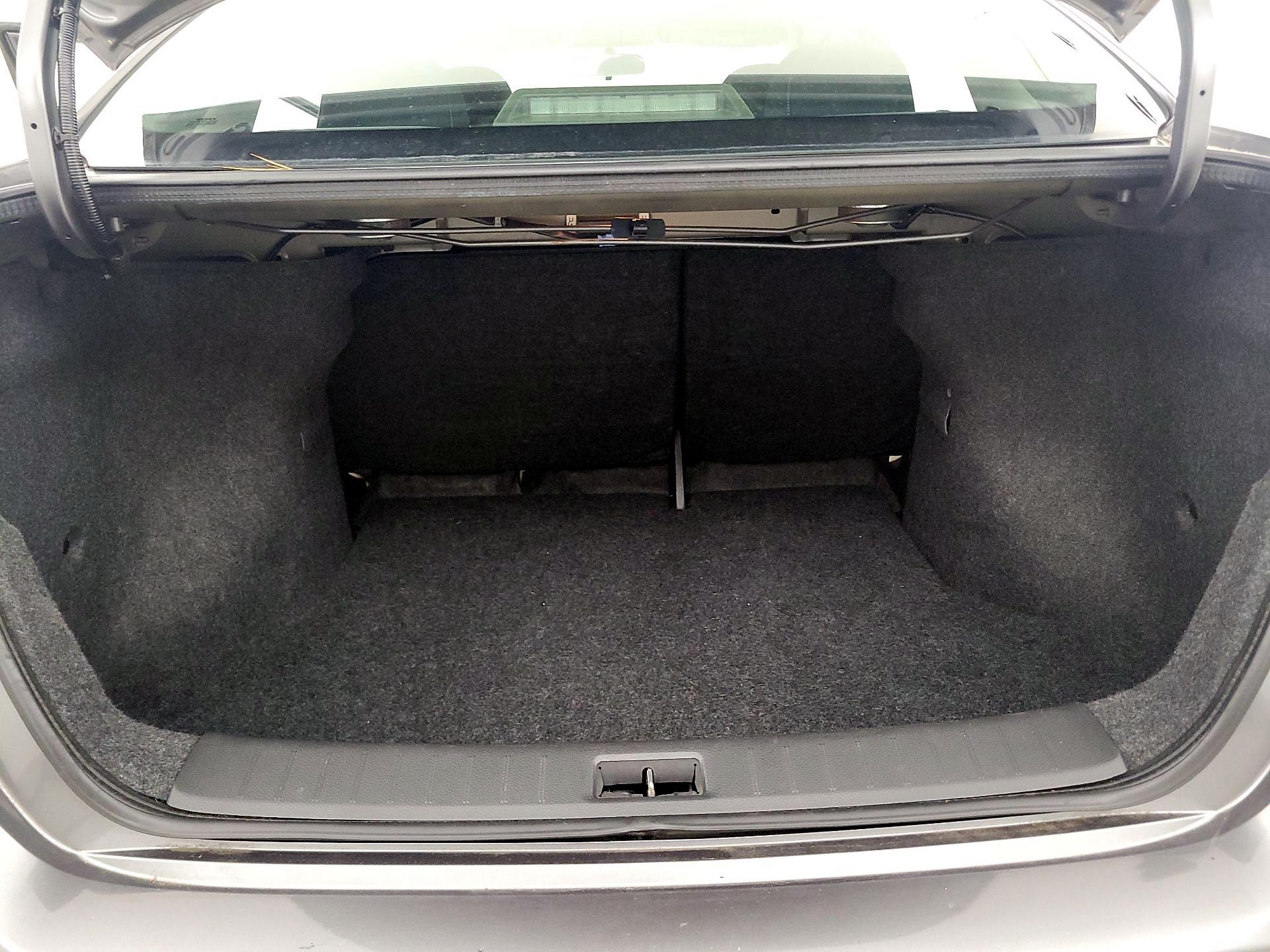 Thumbnail: 2015 Nissan Sentra - 20