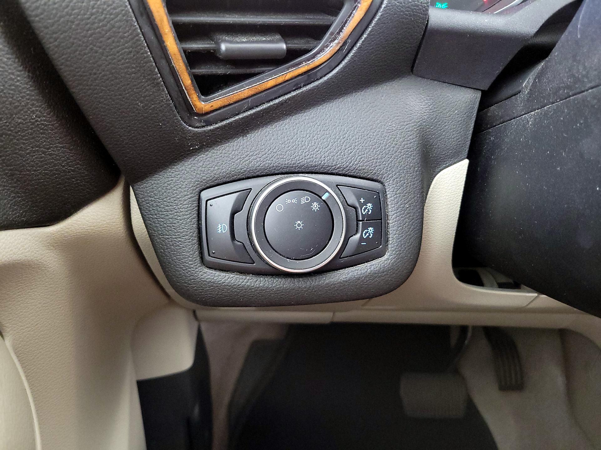 Thumbnail: 2015 Ford Escape - 11