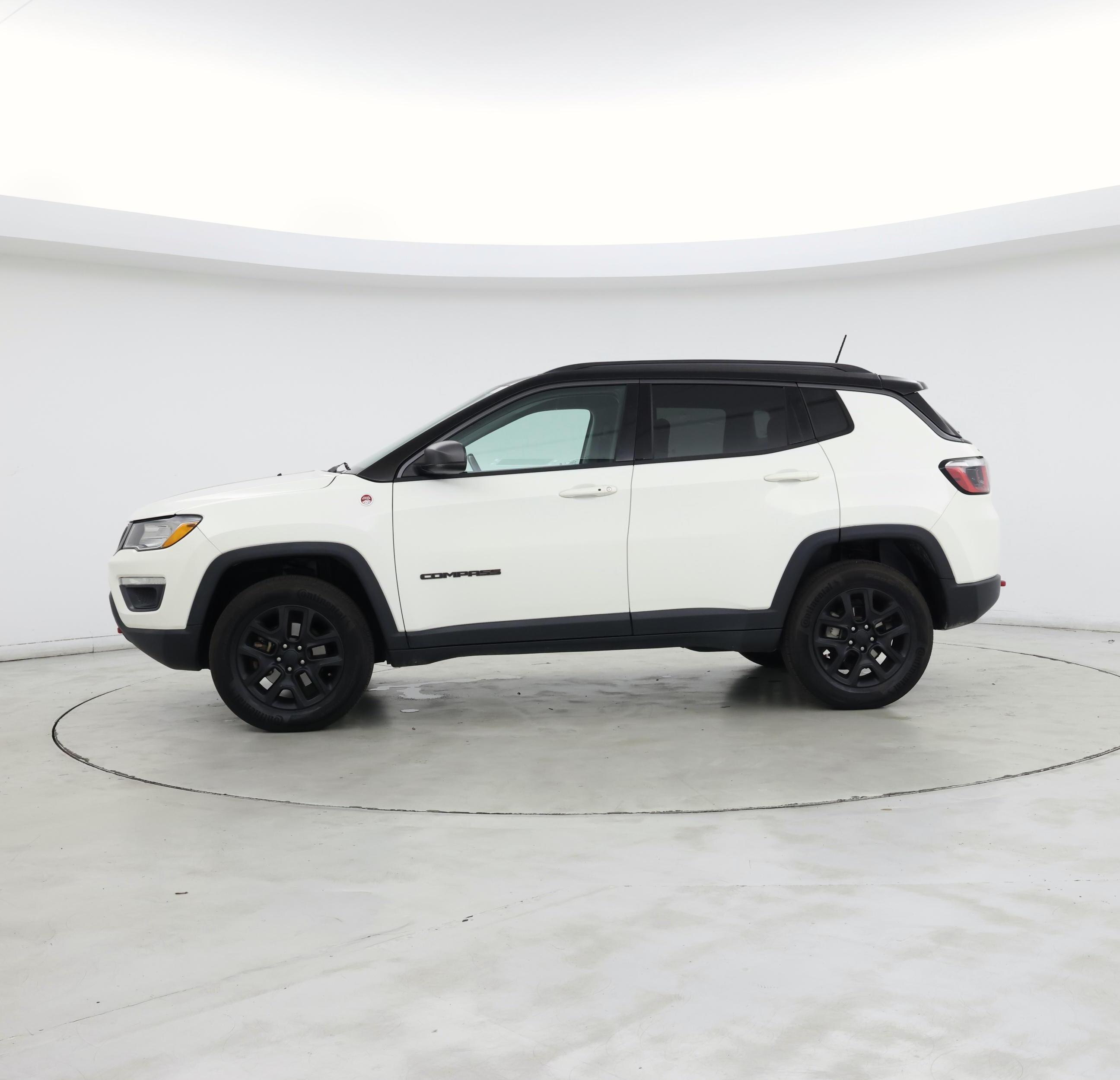 Thumbnail: 2018 Jeep Compass - 3