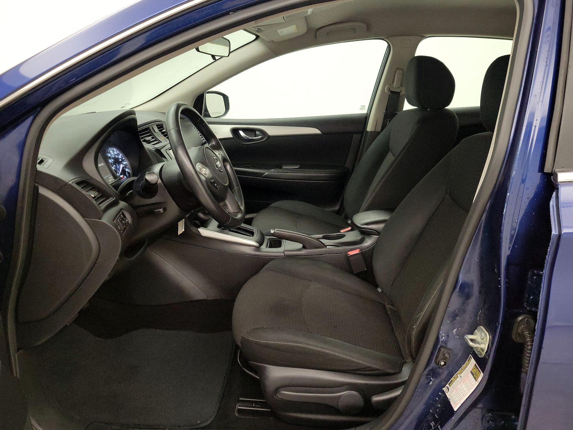 Thumbnail: 2019 Nissan Sentra - 11