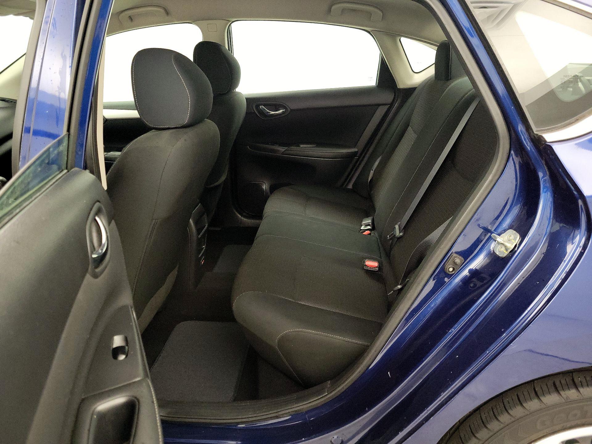 Thumbnail: 2019 Nissan Sentra - 19