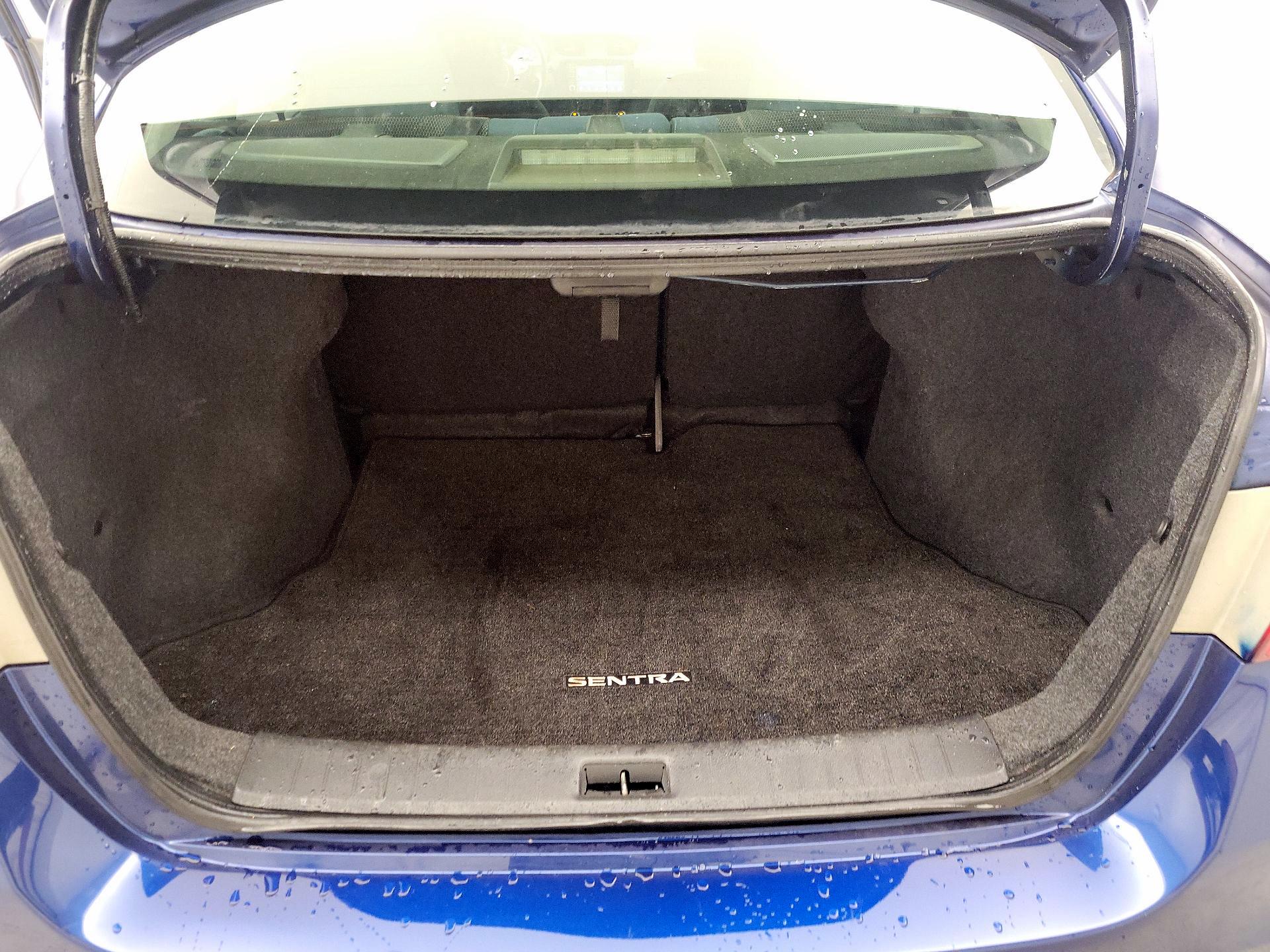 Thumbnail: 2019 Nissan Sentra - 20