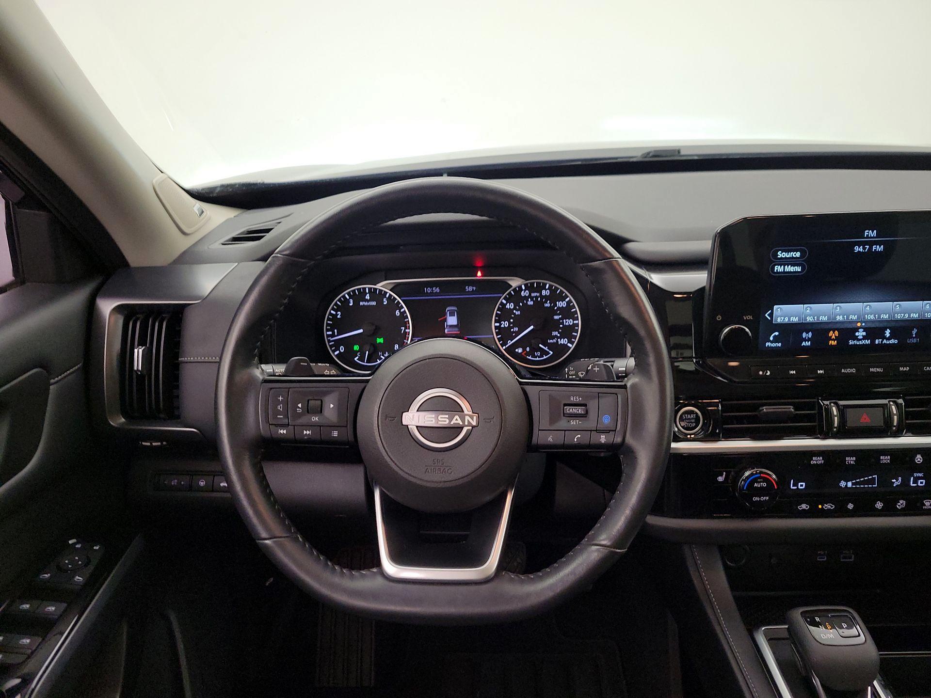 Thumbnail: 2022 Nissan Pathfinder - 10