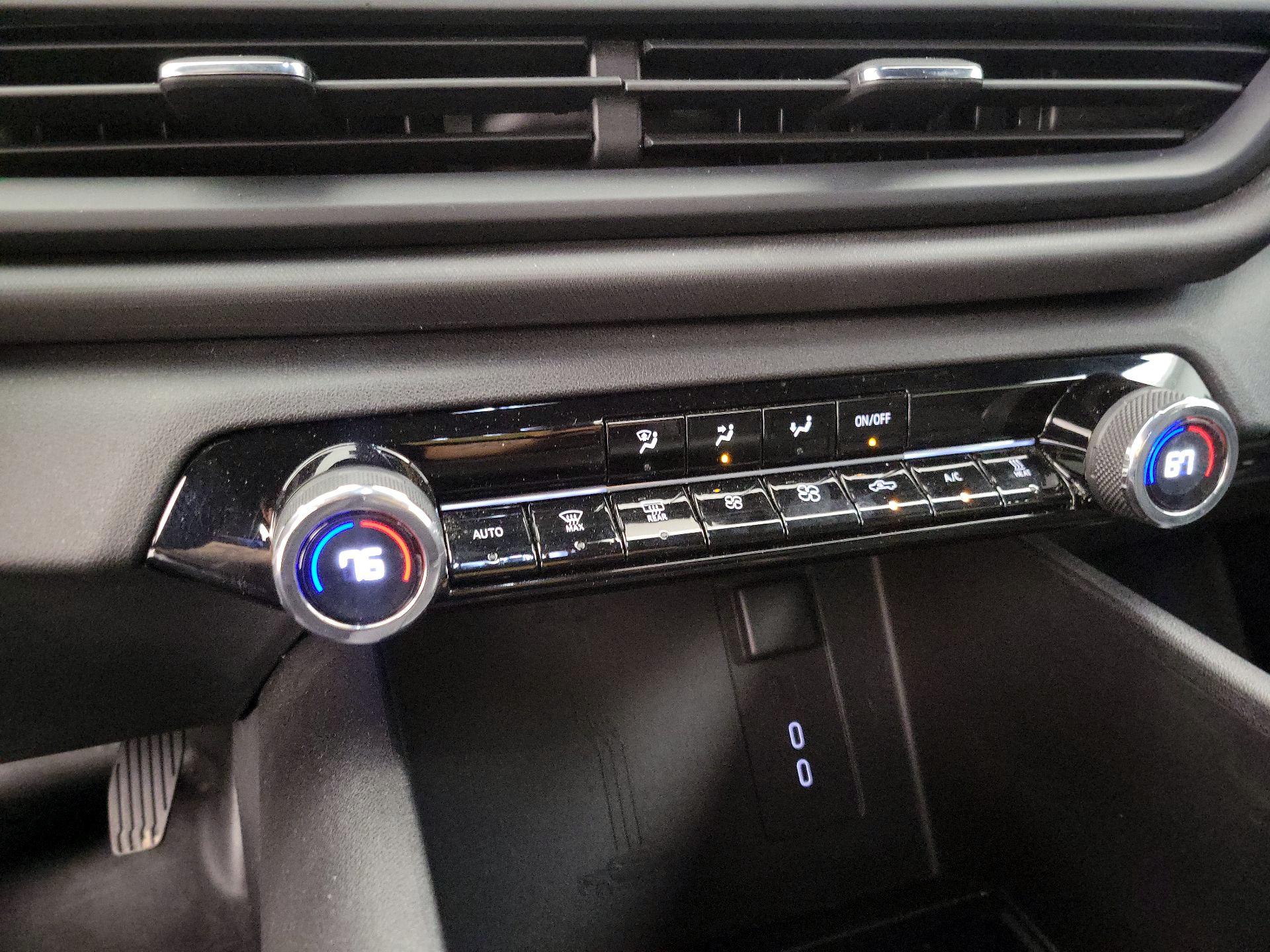 Thumbnail: 2024 Chevrolet Silverado EV - 16