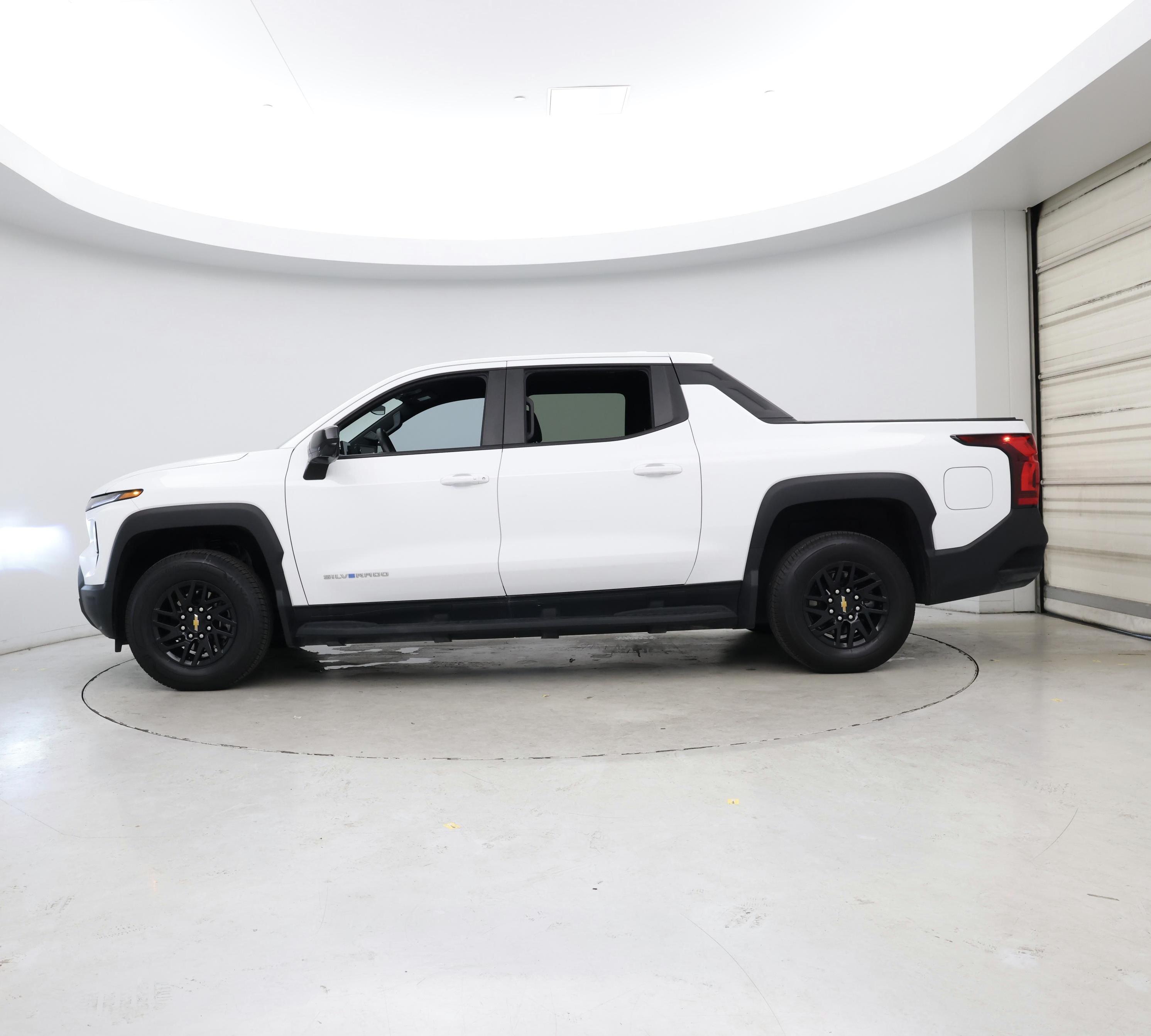 Thumbnail: 2024 Chevrolet Silverado EV - 3