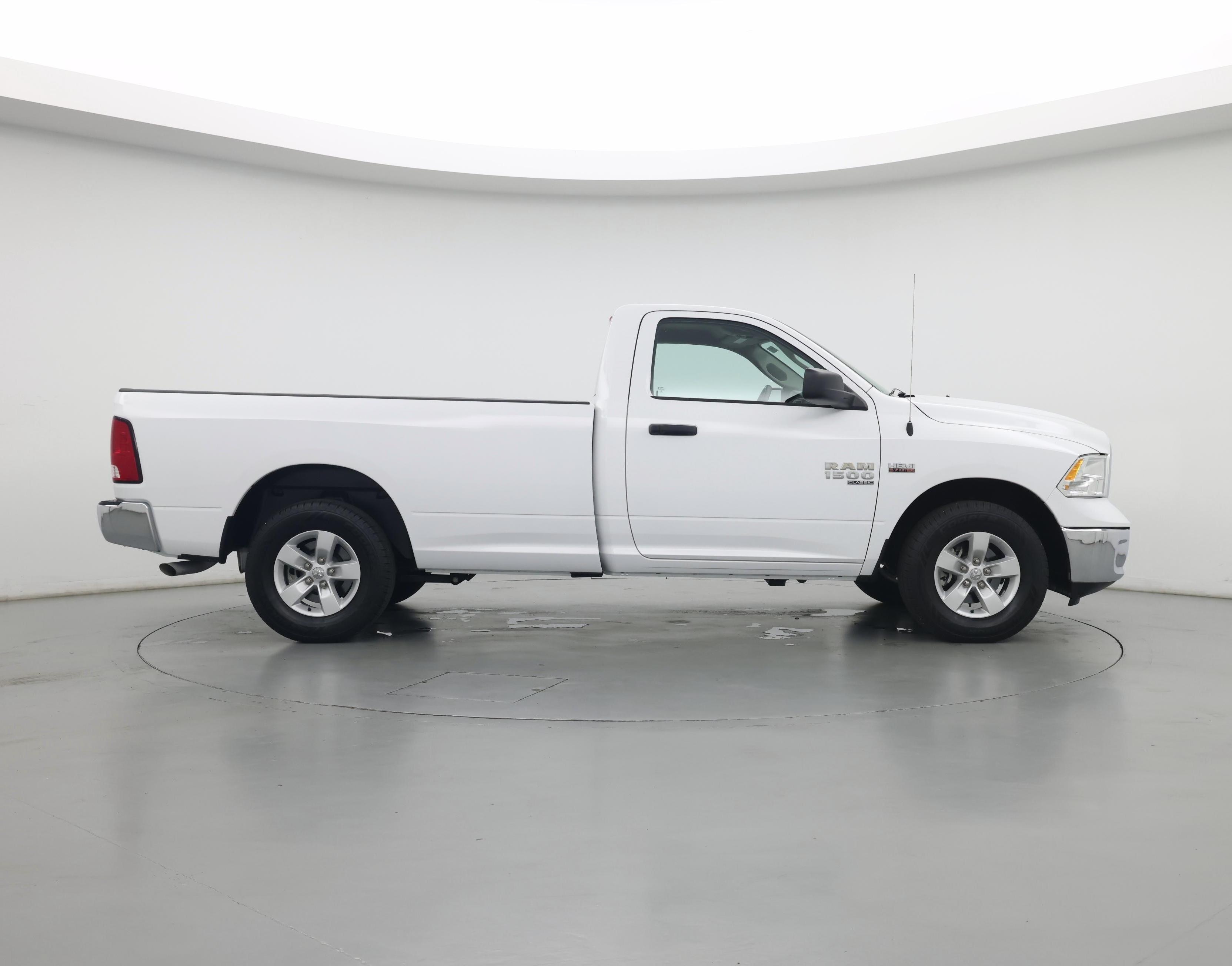 Thumbnail: 2020 RAM 1500 Classic - 7