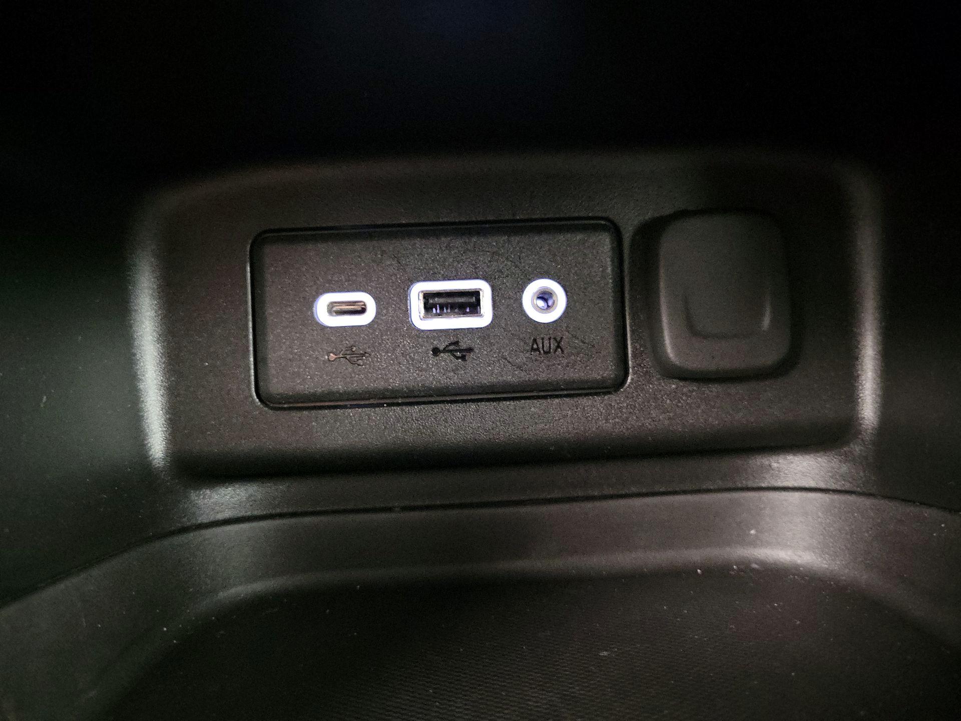 Thumbnail: 2022 Chevrolet Equinox - 17