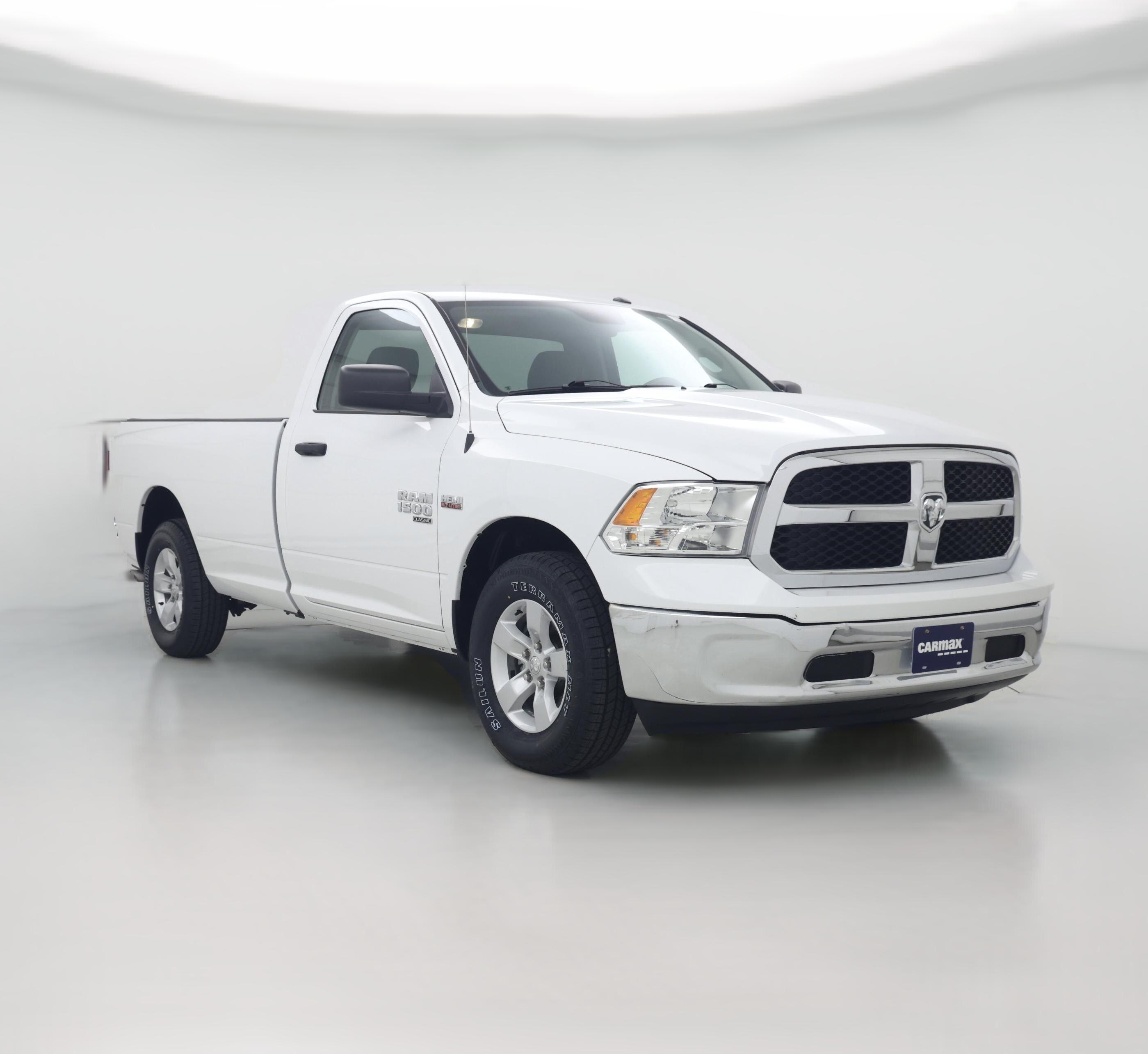 Thumbnail: 2020 RAM 1500 Classic - 1